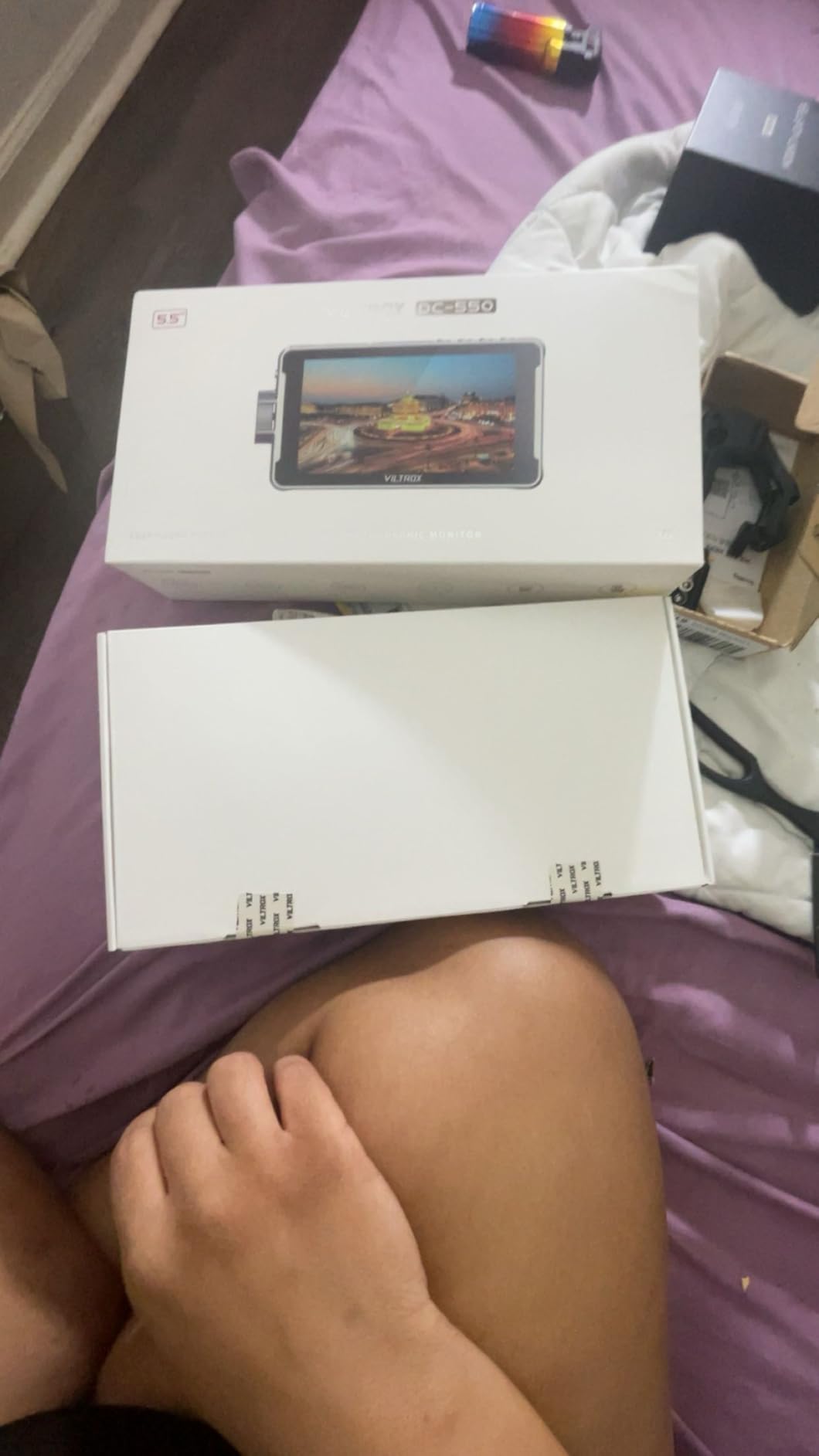 VILTROX DC-550 Touch Screen DSLR Camera Field Monitor 1200 Nits High-Bright 5.5 inch DSLR Camera Monitor with Sunshade Hood/Battery 3D LUT HDR 4K HDMI in and Out Exposure Focus Assist Waveform Monitor customer photo 2