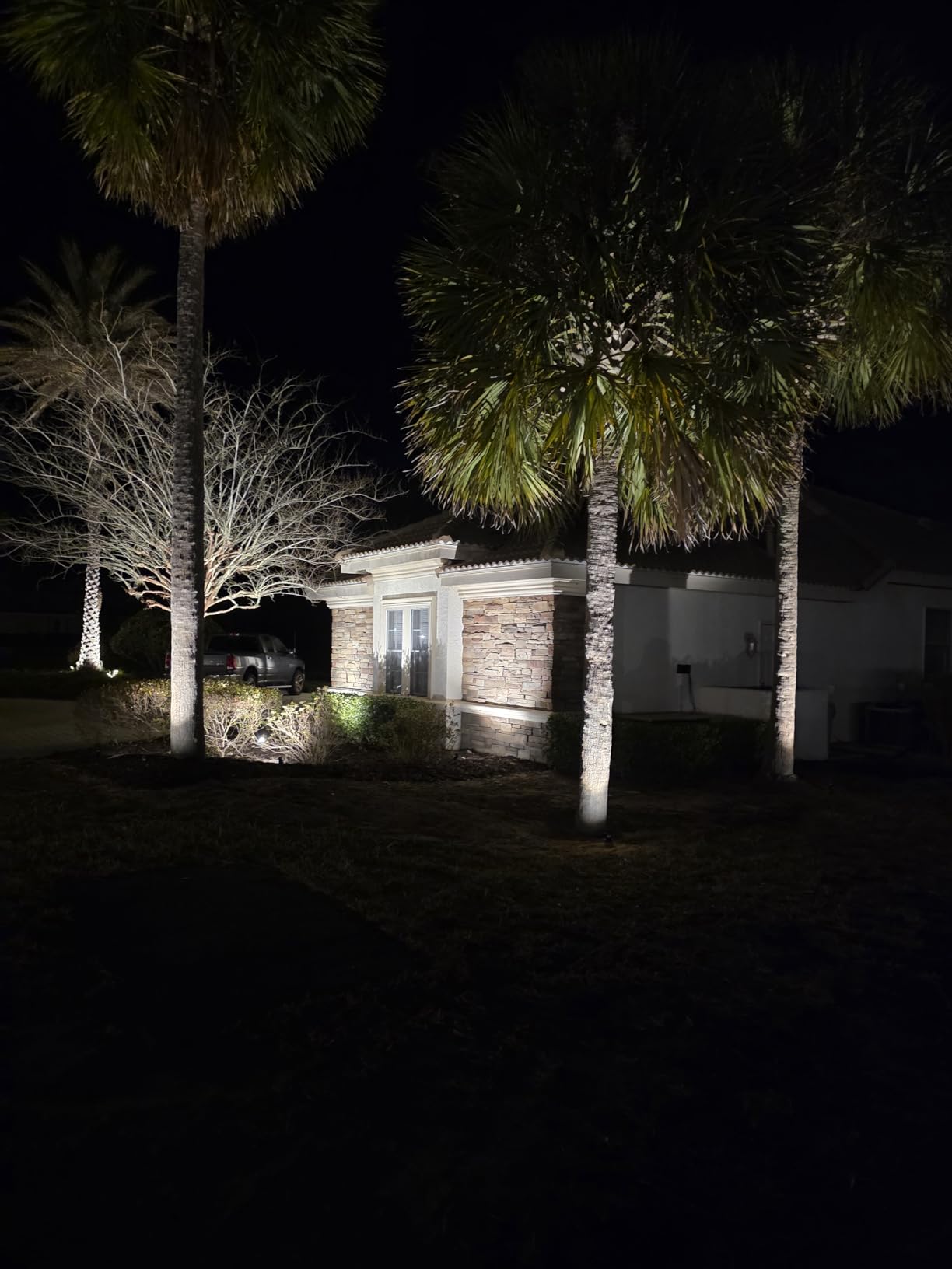 SUNVIE 12 Pack Low Voltage Landscape Lights with 300W Transformer 12-24V LED Landscape Lighting Kit 3000K Waterproof Aluminum Landscape Spotlights with Wire Connectors for House Yard Tree Garden customer photo 2