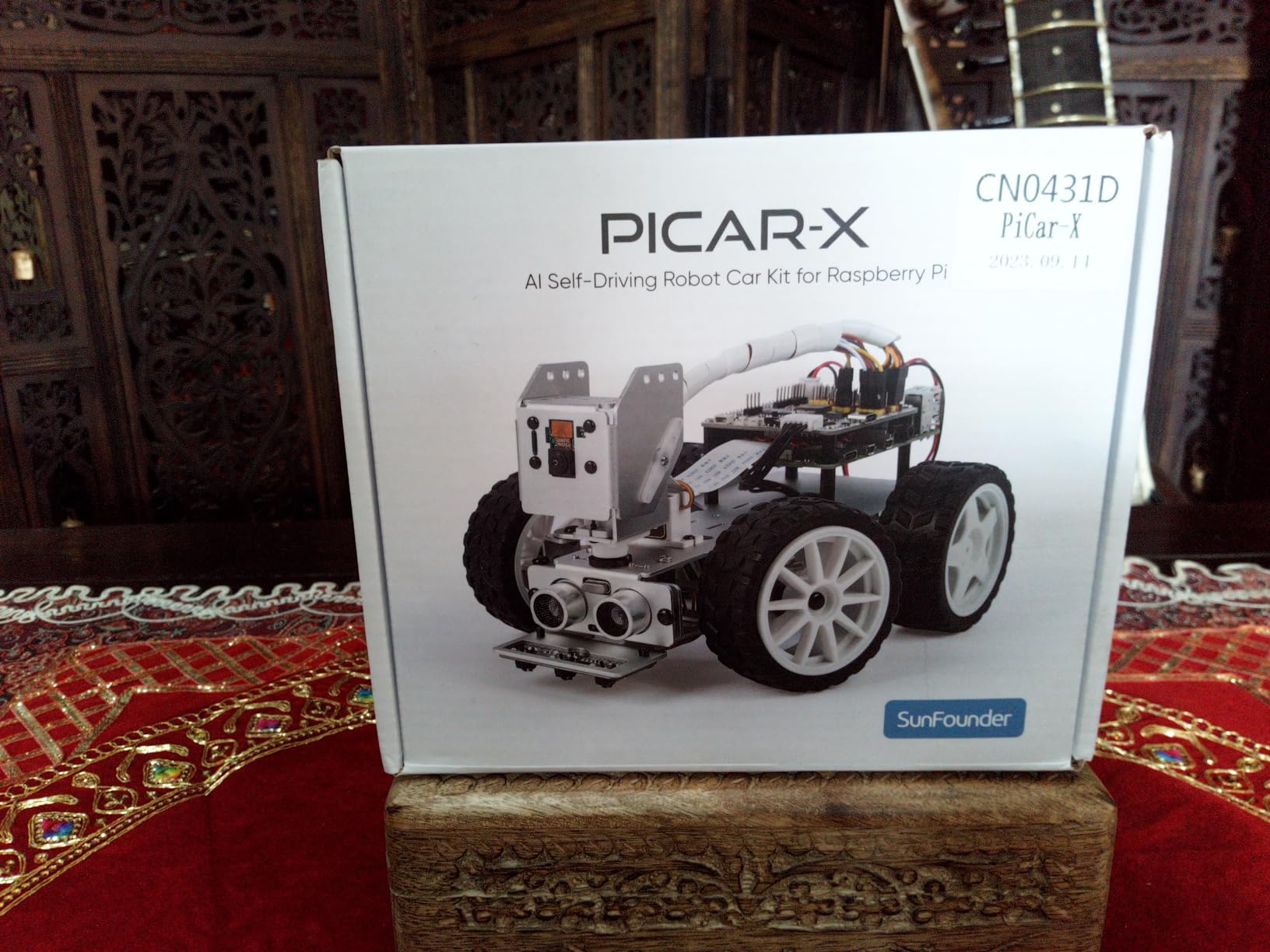 Picar-X AI Video Robot Car Kit for Raspberry Pi 5/4/3B+/Zero 2w, LLMs ChatGPT-4o/Gemini/Grok, Voice&Video Recognition, Python, Scratch, Camera, Batterry (RPI NOT Included) customer photo 2