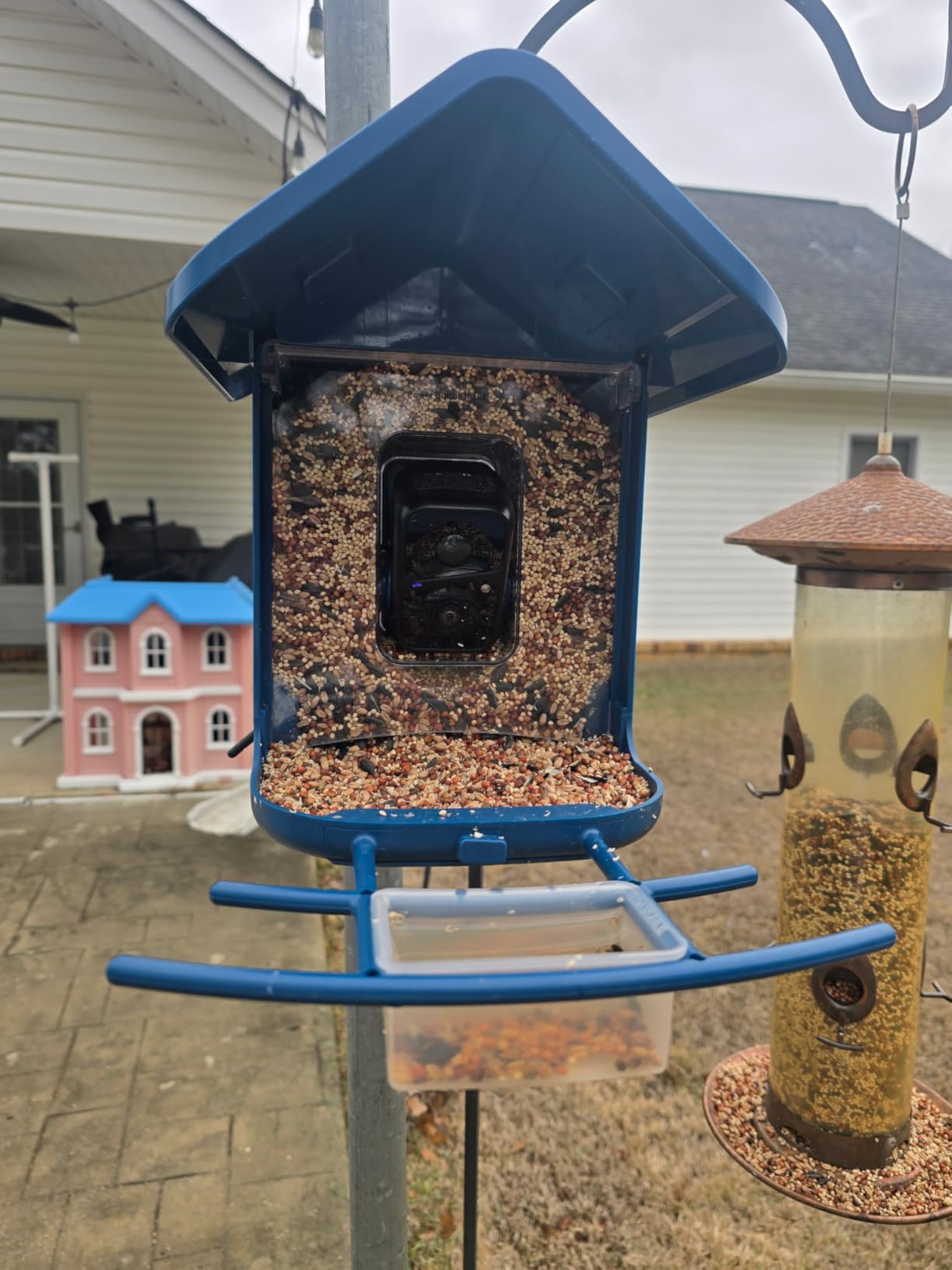 Bird Feeder with Camera Solar Powered : Smart Camera Bird Feeder 2K Live Feed Cam for Outdoor Backyard - Ai Identify Auto Capture Videos Pictures, Gifts for Birdlover Mom Dad, 2.4GHz WiFi customer photo 2