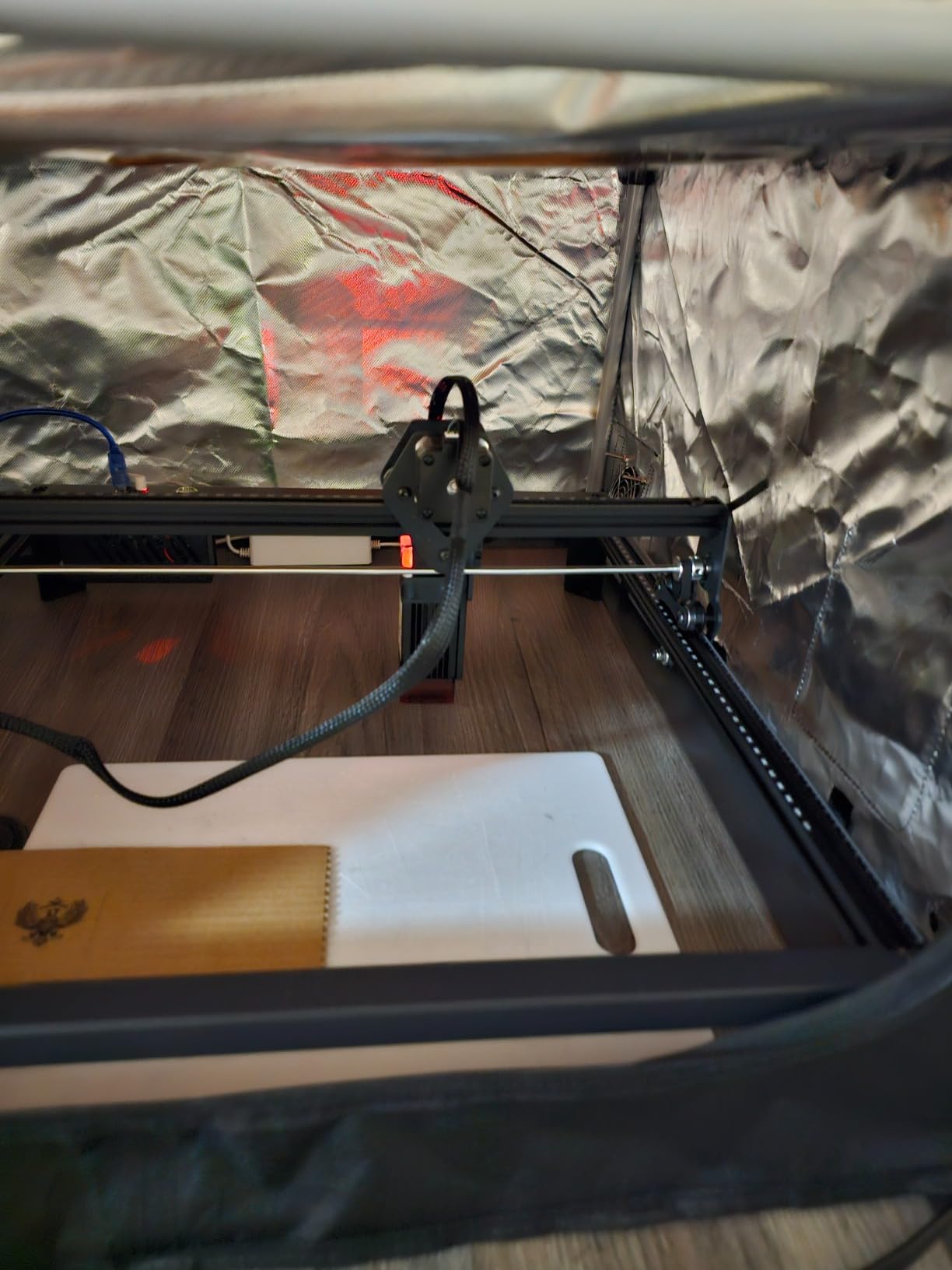 Creality Enclousre for Laser Engraver,Laser Engraving Machine Protective Cover with Eye Protection, Insulates Against Fumes and Odors for Cutter Machine customer photo 1