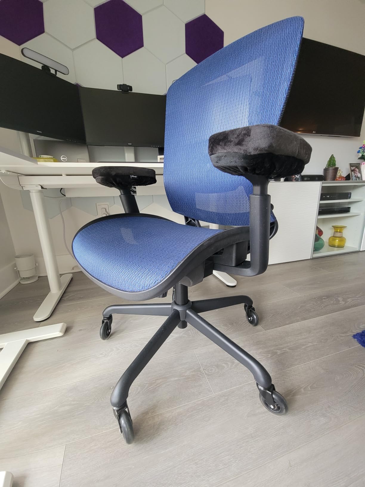 ELABEST Mesh Office Chair, Ergonomic Computer Desk Chair, Sturdy Task Chair - Adjustable Lumbar Support & Armrests, Tilt Function, Comfort Wide Seat, Swivel Home Office Chair (Black) customer photo 2