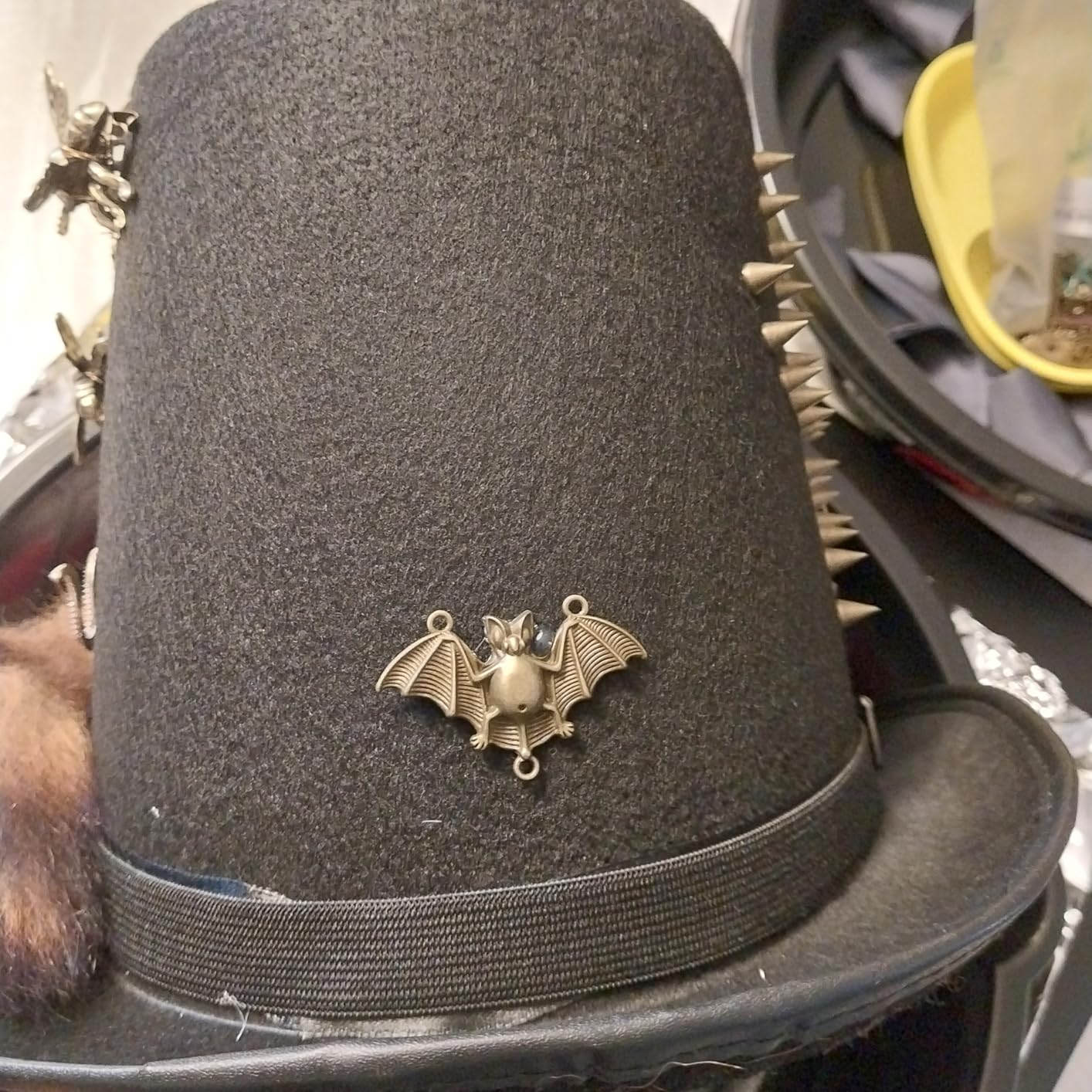 MONVICT Cordless Hot Glue Gun Kit, USB-C Rechargeable Mini Pink Glue Gun with 40 Pcs Premium Glue Sticks, 10 Pcs Craft sticks, Carrying Case, Smart Power-Off Hot Melt Glue Gun for DIY Craft Gift customer photo 2