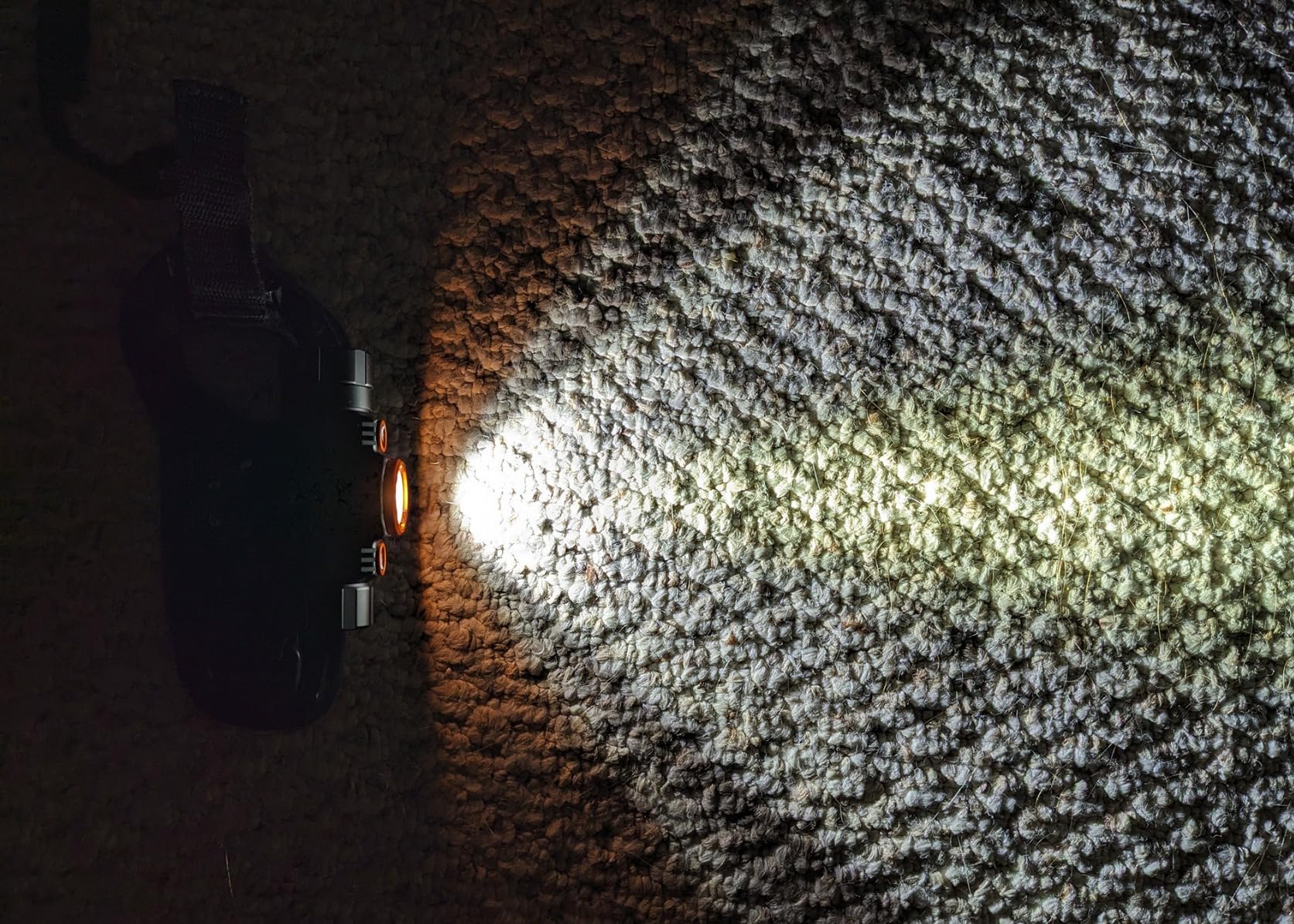 ORCATORCH TD01 Diving Headlamp 1200 Lumens Scuba Dive Light 5 Modes Dual-Color (White/Red) Professional Underwater 150m Headlight, IP68 Waterproof Flashlight for Caving Snorkeling Spearfishing customer photo 2