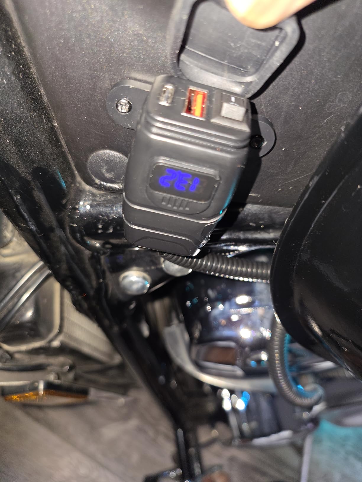 Nilight Motorcycle USB Type C Port 12V Voltmeter On Off Switch SAE Inline 10A Fuse Waterproof 6.8A QC3.0 customer photo 1