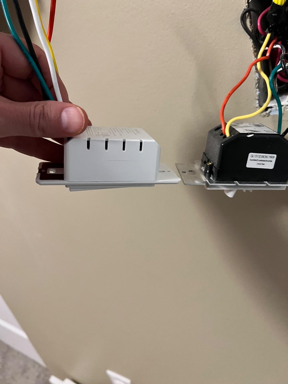 meross Smart Ceiling Fan Control & Dimmer Light Switch, Works w/Apple HomeKit, Alexa, Google & SmartThings, 4-Speed Fan Control, 2.4G Wi-Fi Fan and Light Switch Combo, Neutral Wire Needed, Single Pole customer photo 2