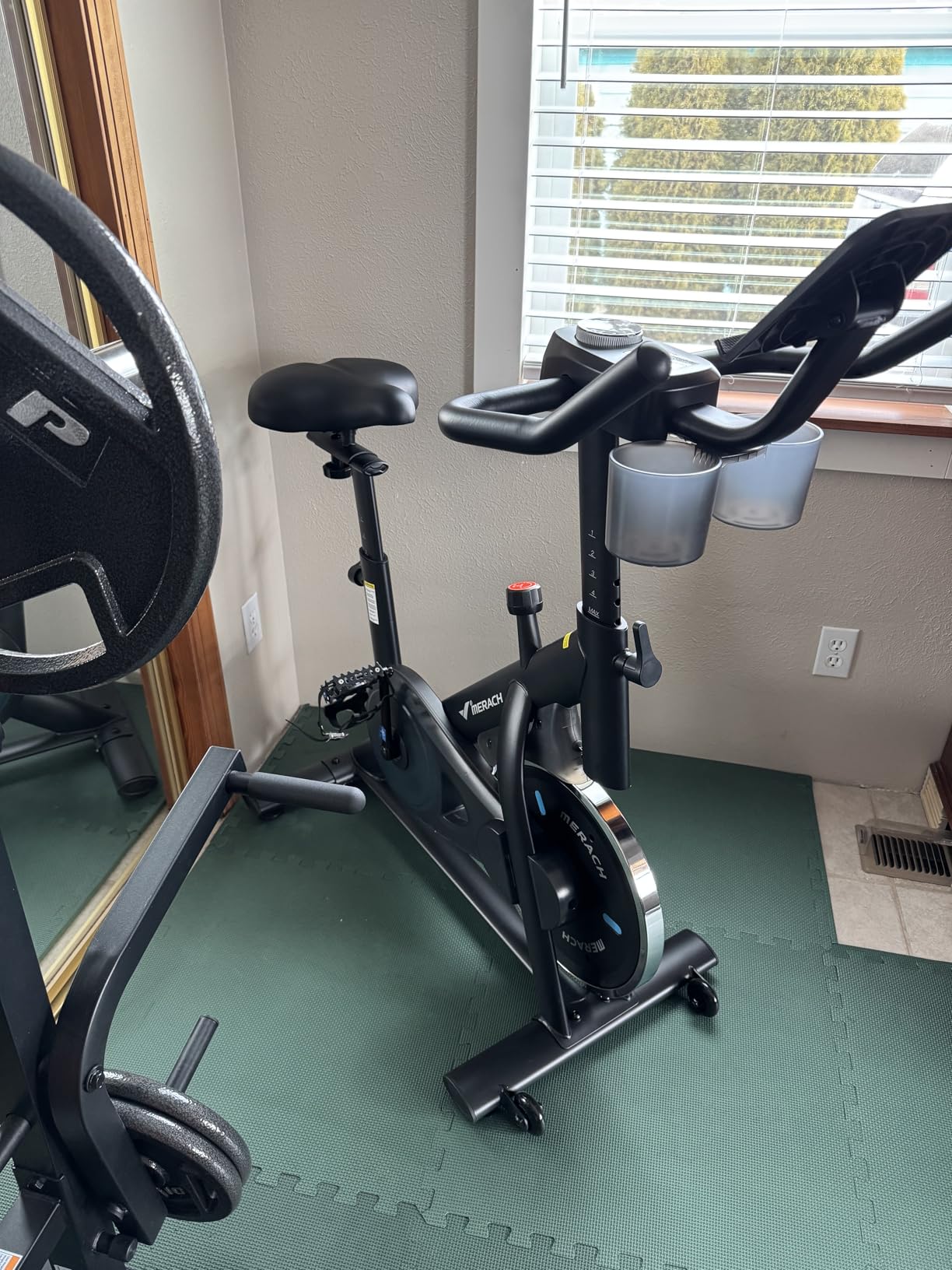 MERACH Exercise Bike, Brake Pad Stationary Bike with Exclusive App, Low Noise Indoor Cycling Bike customer photo 1