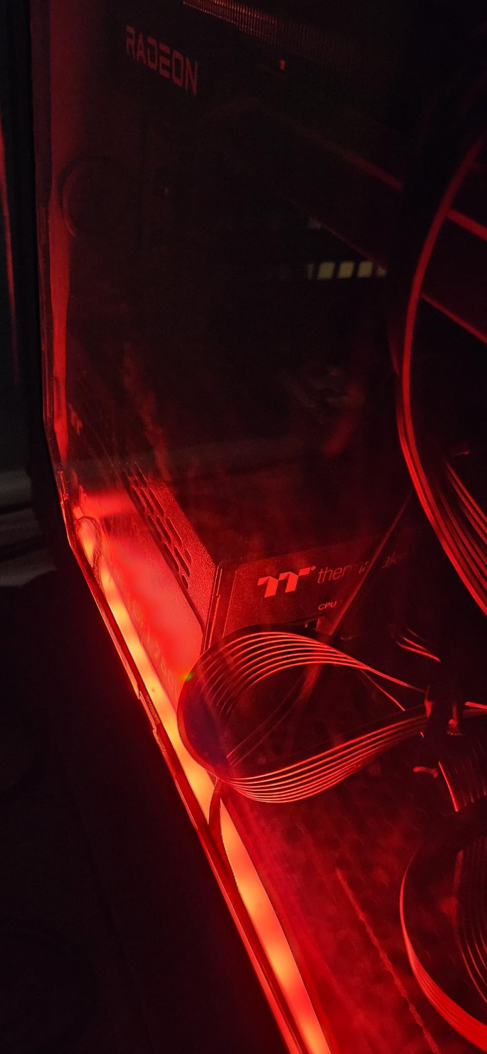 Thermaltake GF1 Fully Modular ATX 750W Power Supply - 80 Plus Gold - Ultra Quiet - Zero RPM, PS-TPD-0750FNFAGU-P customer photo 1