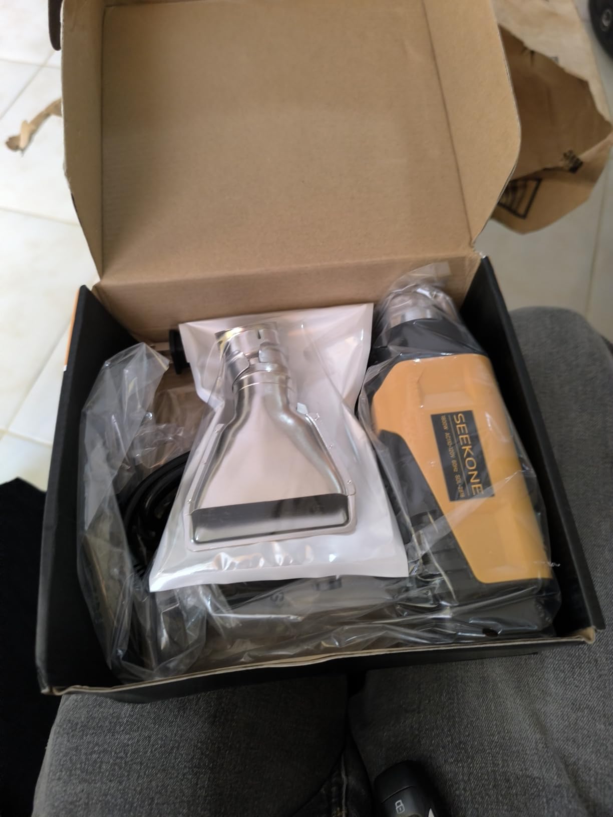 SEEKONE 1800W Heat Gun Compact Design Heavy Duty Hot Air Gun 122℉-1202℉ Variable Temperature Control for 2 Speed Settings with 4 Nozzels for Crafts, Vinyl Wrap, Shrink Tubing customer photo 1