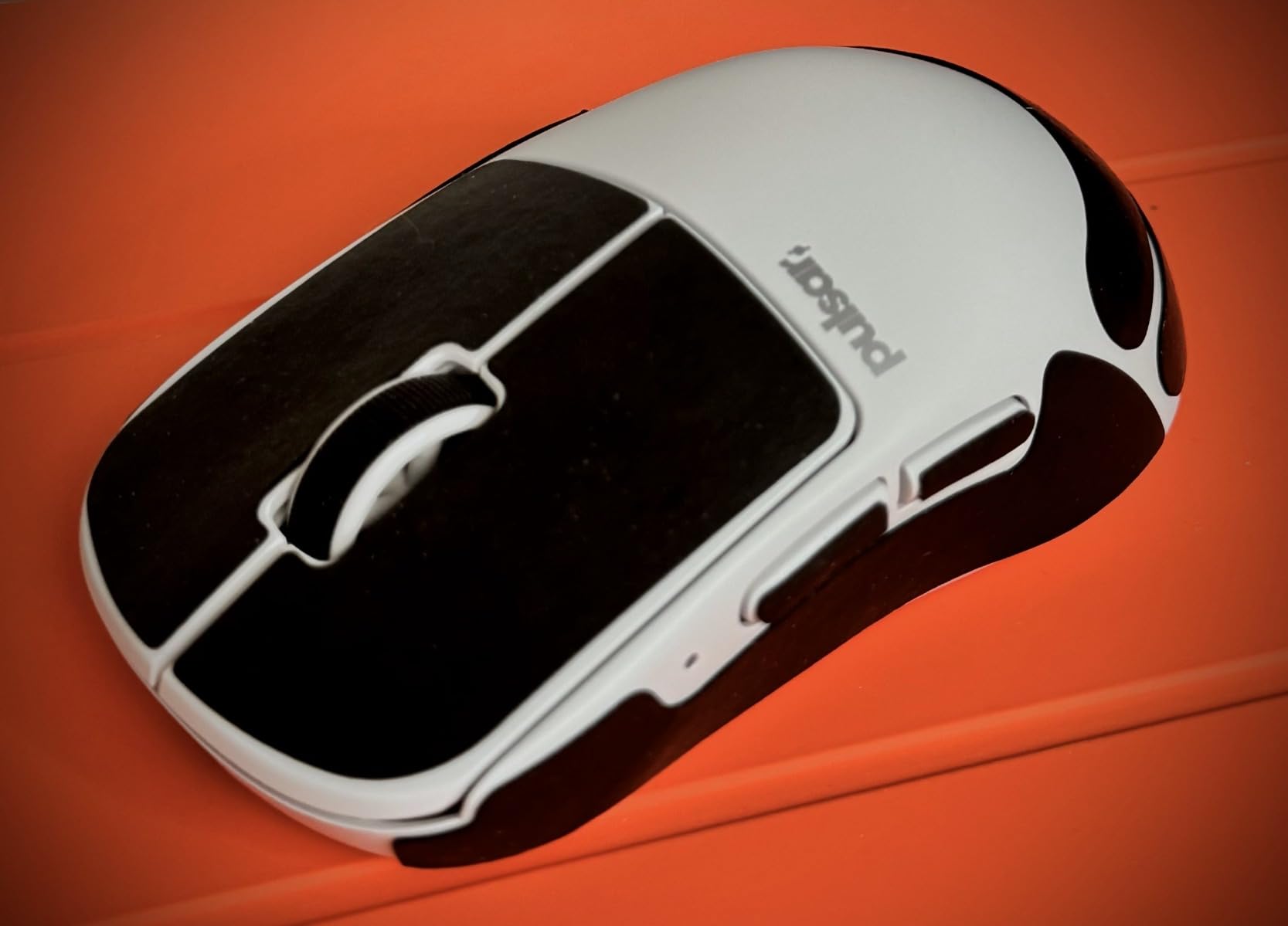 Pulsar Gaming Gears X2H mini Wireless Gaming Mouse, Limited Color Edition, Ultra Lightweight 1.83 oz (52 g), Symmetrical, Optical Switch, 26000 DPI, PAW3395 Sensor (Mini, Wireless, Red) customer photo 1