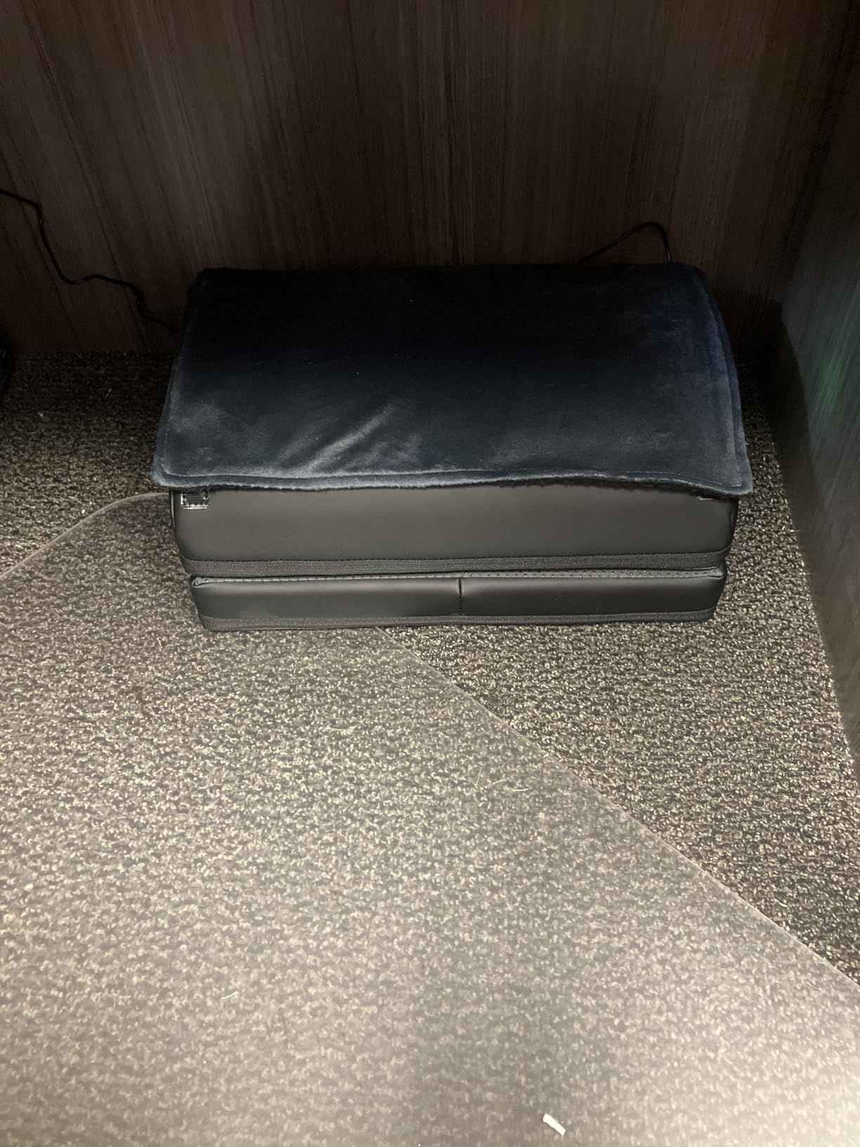 Heated Foot Rest Under Desk at Work, Ergonomic Desk Footrest with Vibrating Massage and Adjustable Height, Foot Warmer with Pocket, 3 Vibration Modes & 2 Heating Levels,Memory Foam,Office Home Gaming customer photo 2