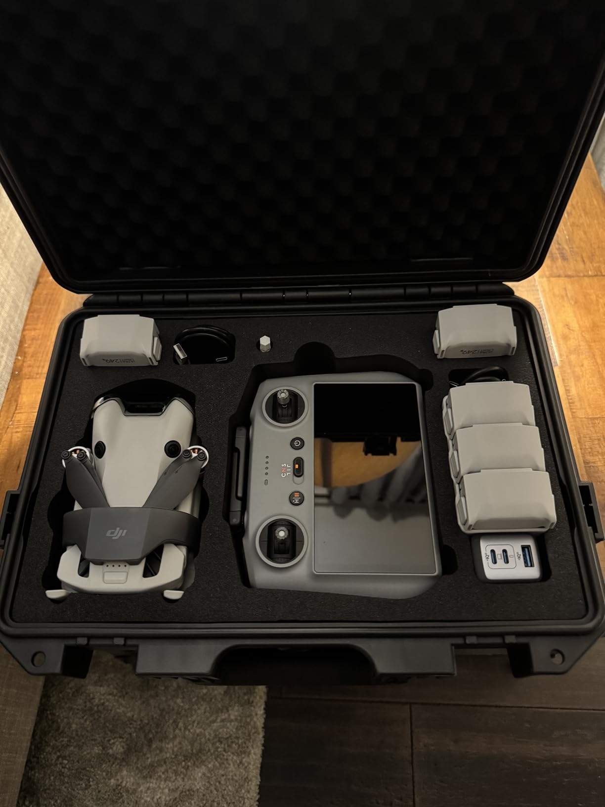 Lykus Titan MM410 Waterproof Hard Case for DJI Mini 4 Pro/Mini 3/Pro and RC2/RC/RC-N2/N1, Support 7 batteries and RC lanyard [CASE ONLY] customer photo 2