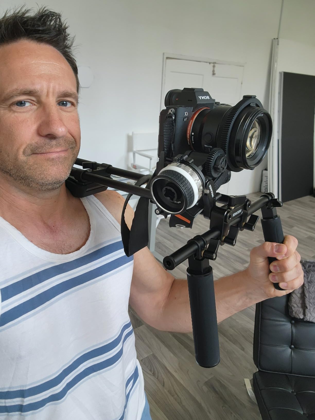 NEEWER Shoulder Mount Video Rig with Arca Quick Release DSLR Camera & Camcorder Mounting, Dual Handles 15mm Rods (16