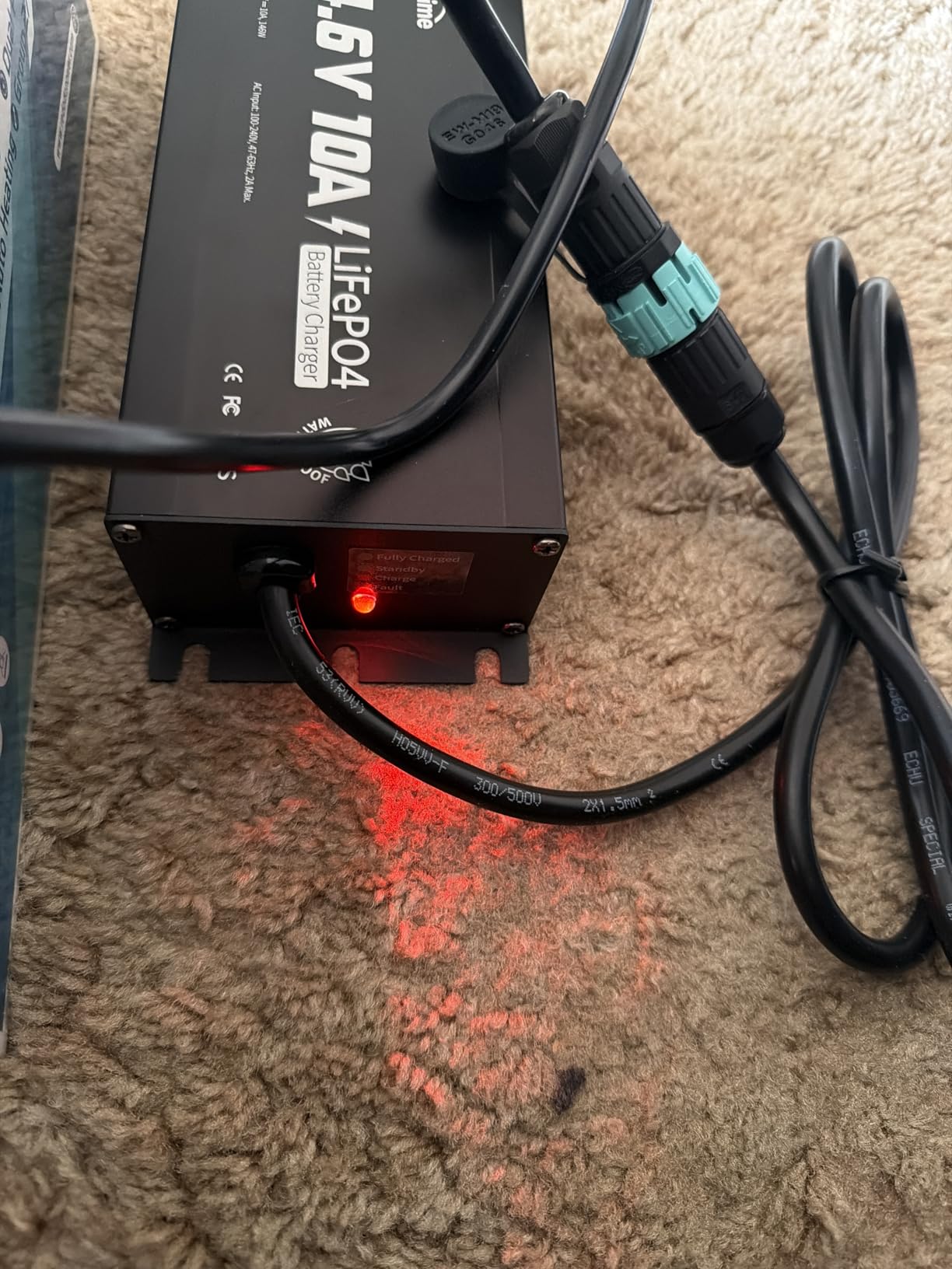 LiTime IP65 Waterproof 14.6V 10A LiFePO4 Onboard Charger, Fast Charging, 4 Safety Protections, Better Charging Performance, Extend Lithium Batteries Life, with LED Indicator, Outdoor & Marine Use customer photo 1