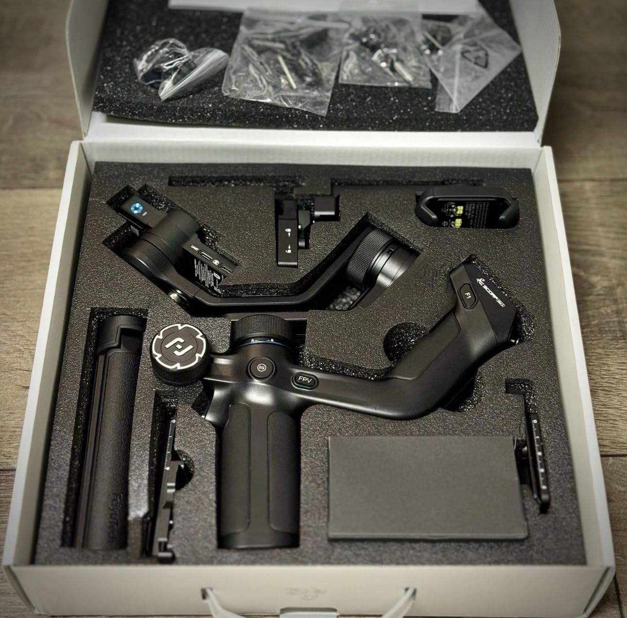 FeiyuTech SCORP 2 Built-in AI Tracker 3-Axis Gimbal Stabilizer for DSLR & Mirrorless Cameras,1.3'' Touch Screen, 5.5lbs Paylaod,13 Hours Battery Life,Quick USB-C Charge,for Sony/Canon/Nikon/Fujifilm customer photo 1