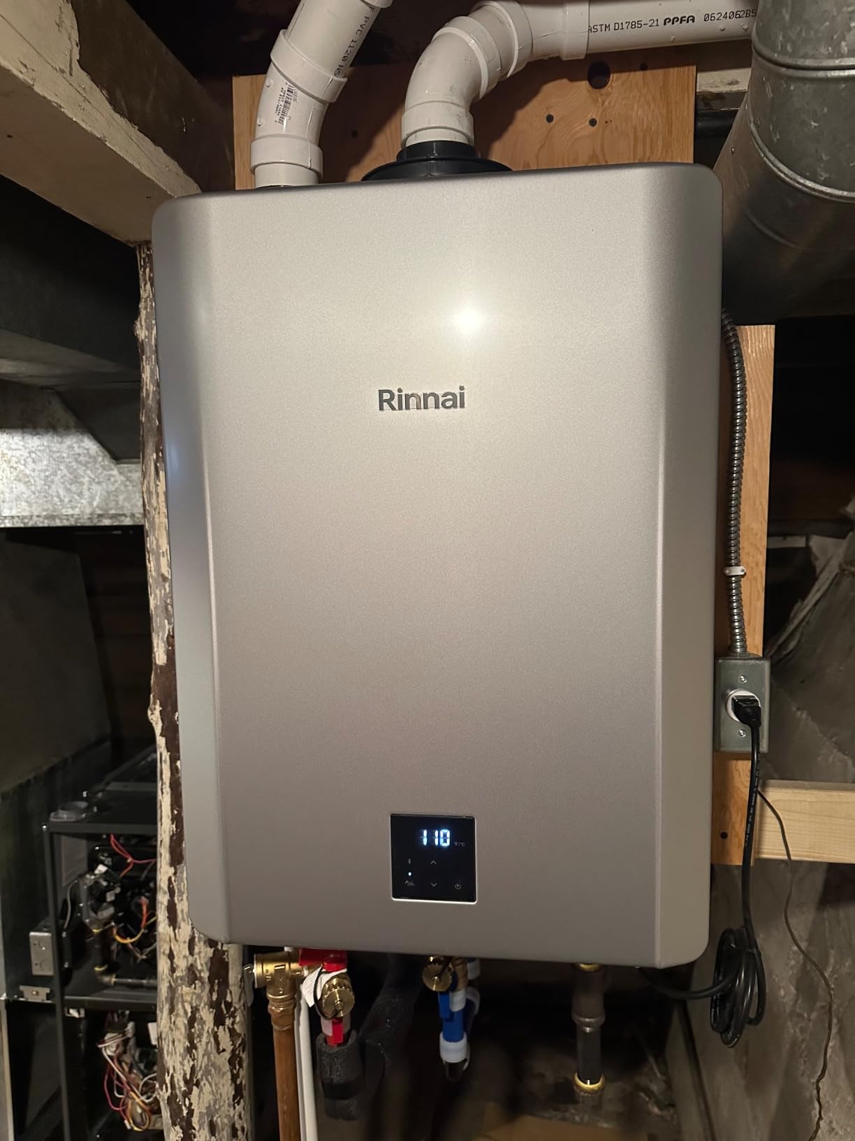 NEW Rinnai RX160iN Condensing Smart Sense Natural Gas or Propane Tankless Water Heater, Indoor or Outdoor Water Heater, Up to 9 GPM, 160,000 BTU customer photo 1