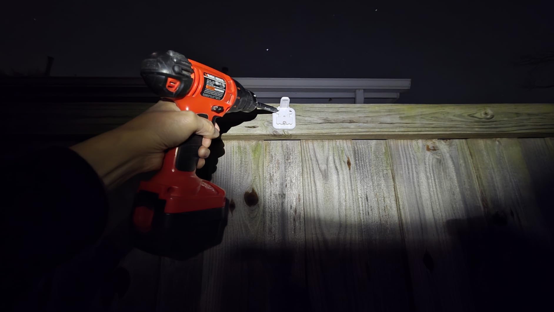 aosu Security Cameras Outdoor Wireless, 4 Cam-Kit, No Subscription, Solar-Powered, Home Security Cameras System with 360 deg Pan & Tilt, Auto Tracking, 2K Color Night Vision, Easy Setup, 2.4 & 5GHz WiFi customer photo 2