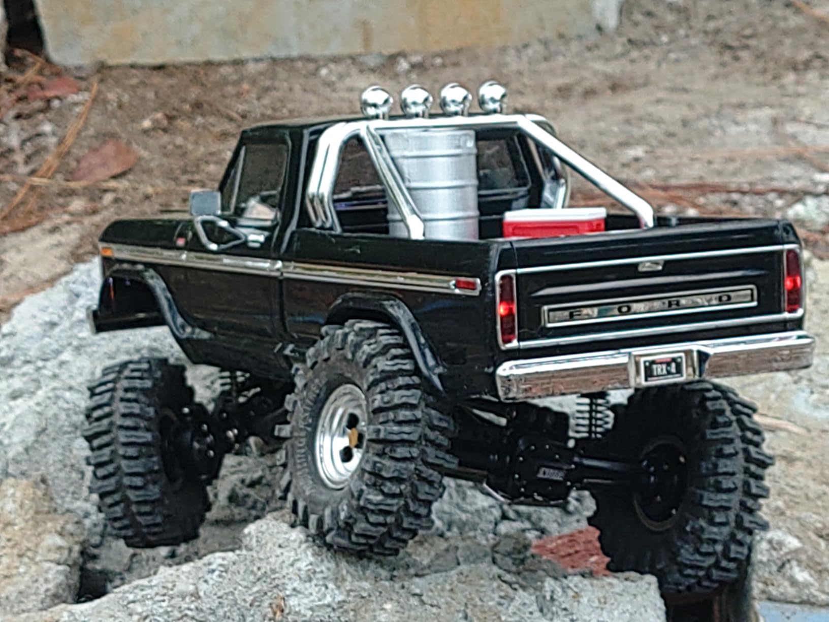 Traxxas 1/18 TRX-4M F-150 High Trail Crawler Truck customer photo 2