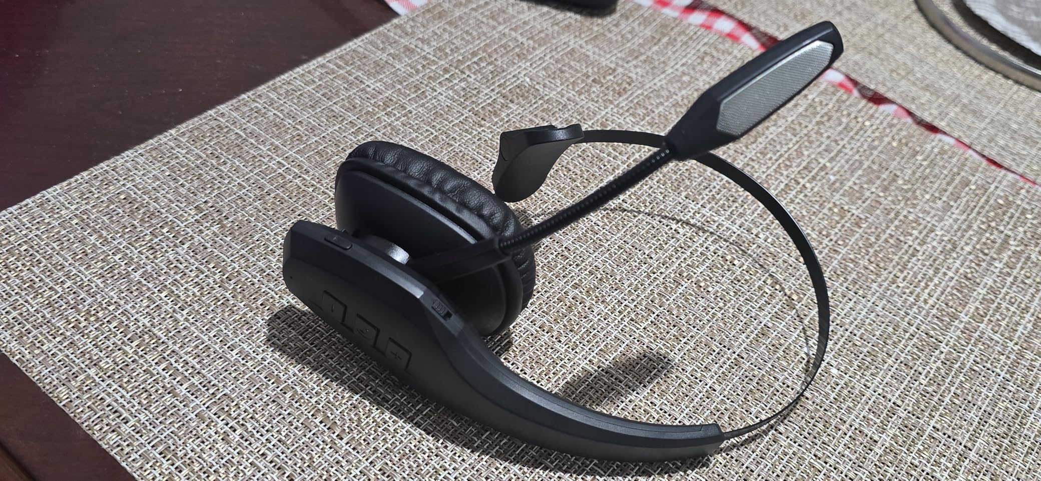 Trucker Bluetooth Headset, Wireless Headset with Mic, Bluetooth Headsets with Dual Noise Cancelling Microphone & Mute Button, 55Hrs Working Time PC Headsets for Cell Phones, Computer, Truck Driver customer photo 2