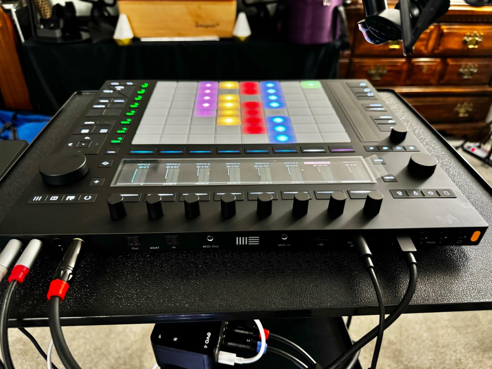 Push 3 Standalone Workstation w/ 64 MPE pads, Audio Interface and 256GB SSD HD customer photo 1