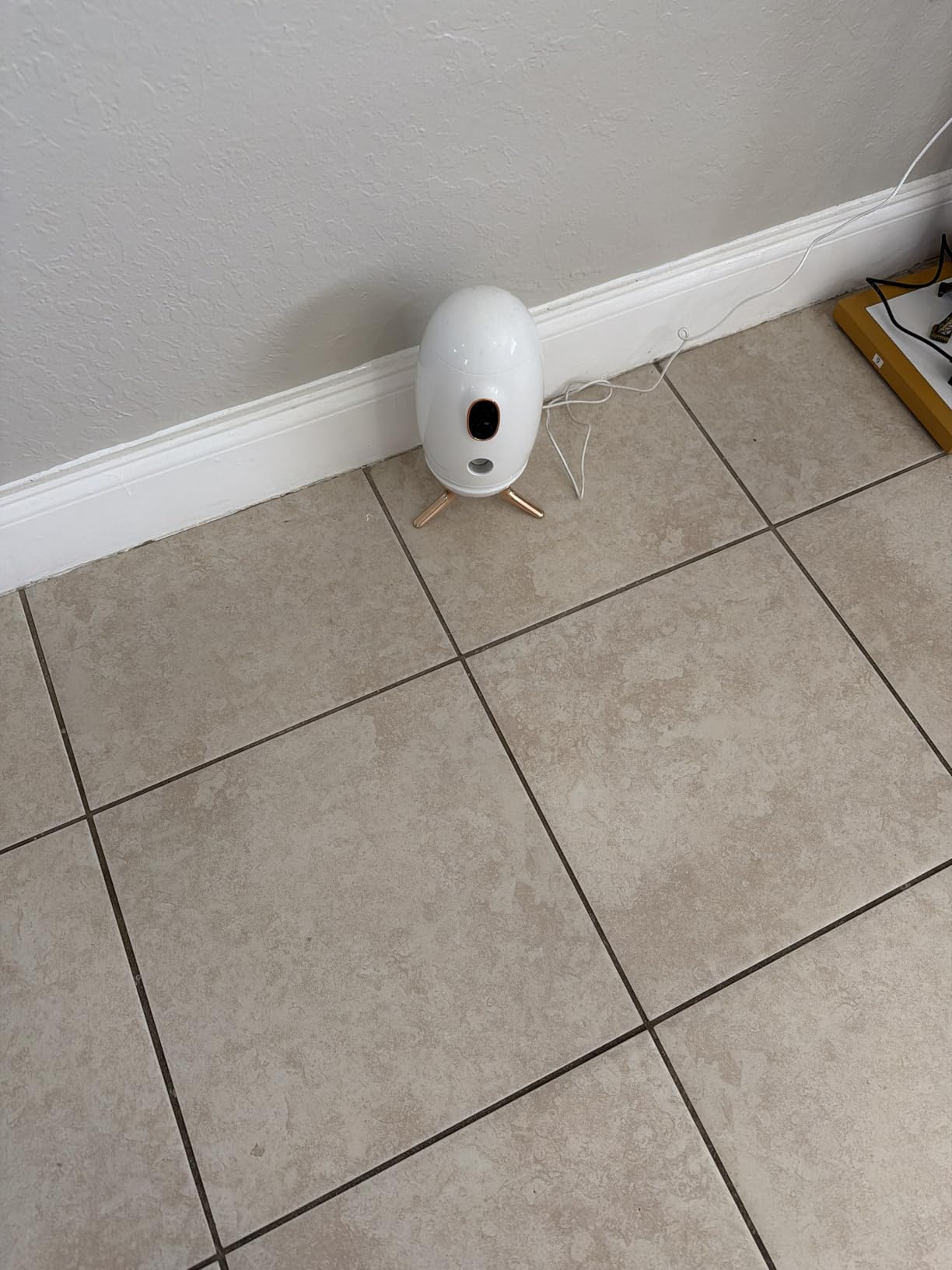 Dog Camera with Treat Dispenser, 2K 330° View Pet Monitor with Phone App, Night Vision, 2.4 &5G WiFi, Interactive 2-Way Audio Speaker, Motion Detection, Smart Home Indoor Cam, No Subscription Fee customer photo 1