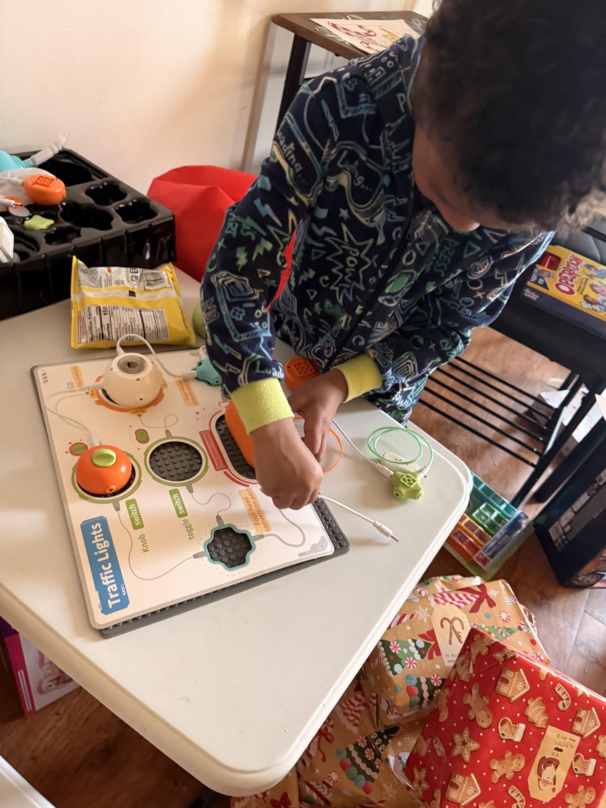 Science Kits for Kids - STEM Kits for Kids, Electronics Exploration Kit, Over 420 Projects, 35 Circuit Parts, STEM Educational Toy Gifts for Kid Boys Girls Ages 3 4 5 6 7 8 9 10 11 12 customer photo 1