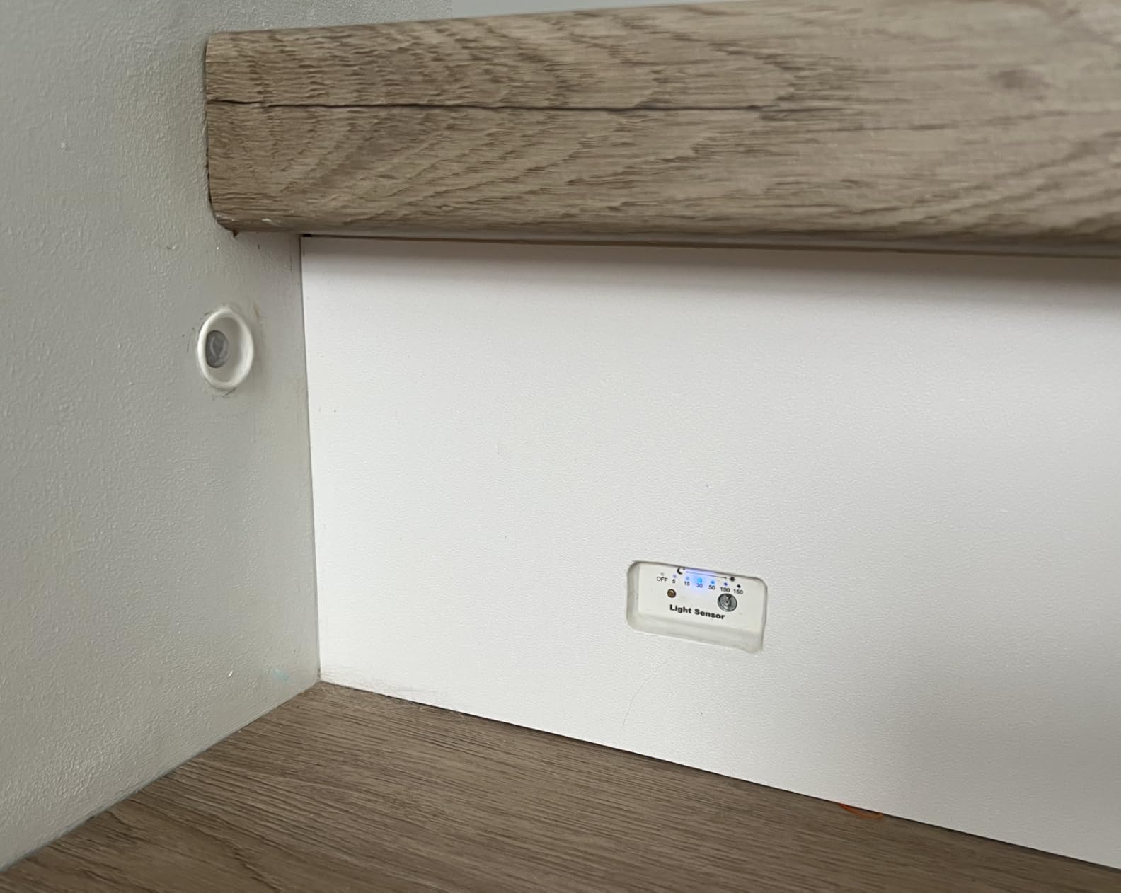 Motion Sensor with Daylight Sensor LED Stair Light Kit KMG-4233, Multiple Functions with Switch Panel Control, 40 Inches Light Strip for Indoor Use (Cool White 6000K, 12 Stairs) customer photo 1