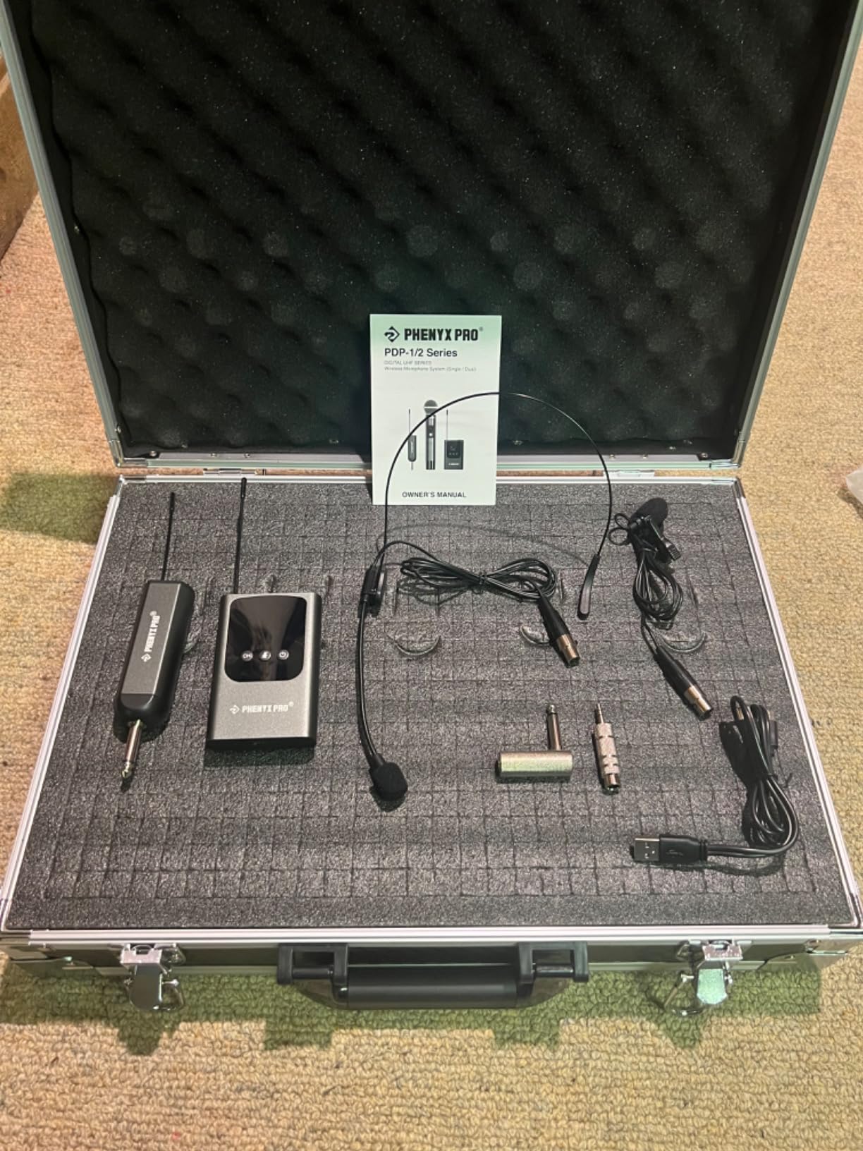 Phenyx Pro Single Digital Wireless Microphone System, w/Mini Receiver, Bodypack Transmitter,15 Channels in 900MHz UHF Band, Headset/Lapel Microphone for Karaoke, Singer, Church, Wedding (PDP-1-1B) customer photo 2