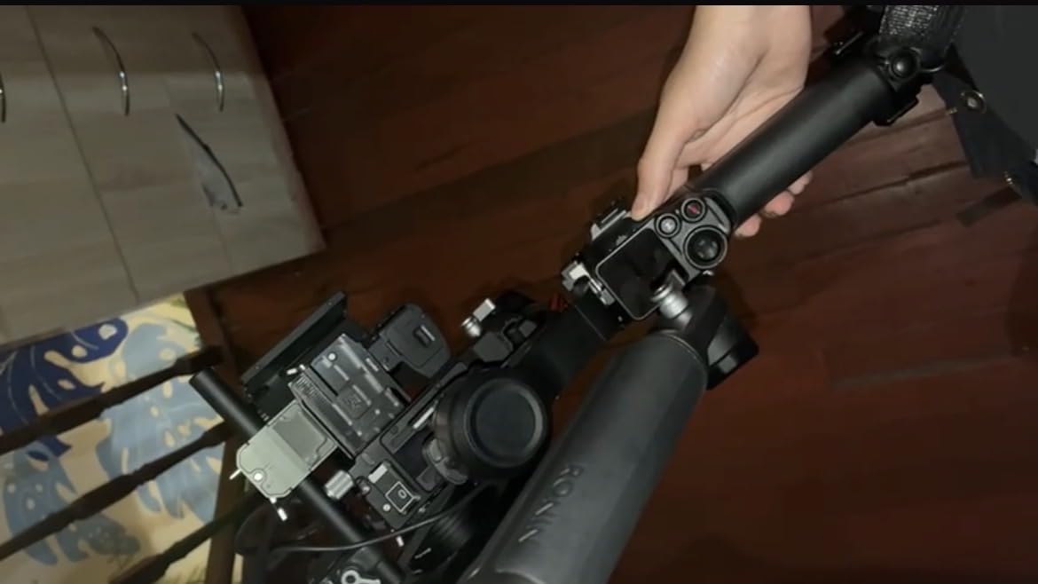 DJI RS 4, 3-Axis Gimbal Stabilizer for DSLR and Mirrorless Cameras Canon/Sony/Panasonic/Nikon/Fujifilm, 2nd-Gen Native Vertical Shooting, 2-Mode Switch Joystick, Teflon Axis Arms, Camera Gimbal customer photo 2