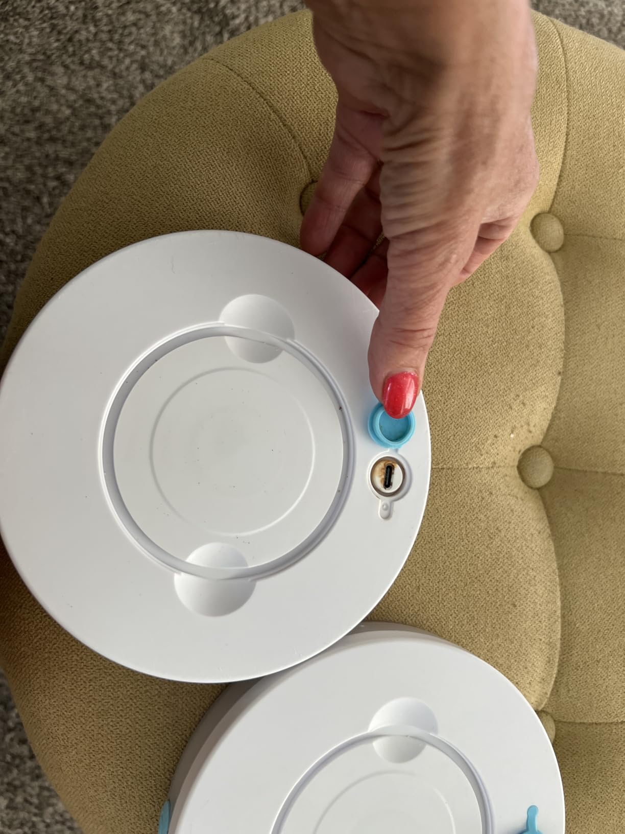 Homly Rechargeable Submersible Pool Lights with Wireless APP Control, Waterproof Underwater Smart LED Lights Controlled Multiple Lighting Modes, 4000mAh Magnets Lights for Multi Scene Pool Decoration customer photo 2