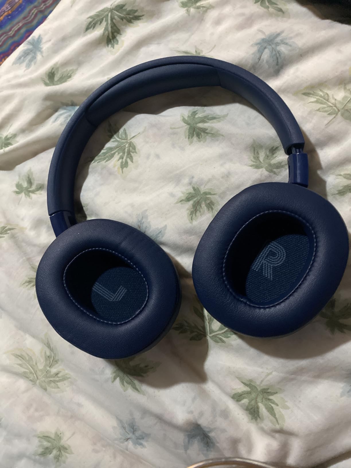 JBL Tune 770NC Adaptive Noise Cancelling with Smart Ambient Wireless Over-Ear Headphones, Bluetooth 5.3, Up to 70H Battery Life with Speed Charge, Lightweight, Comfortable & Foldable Design (Black) customer photo 2