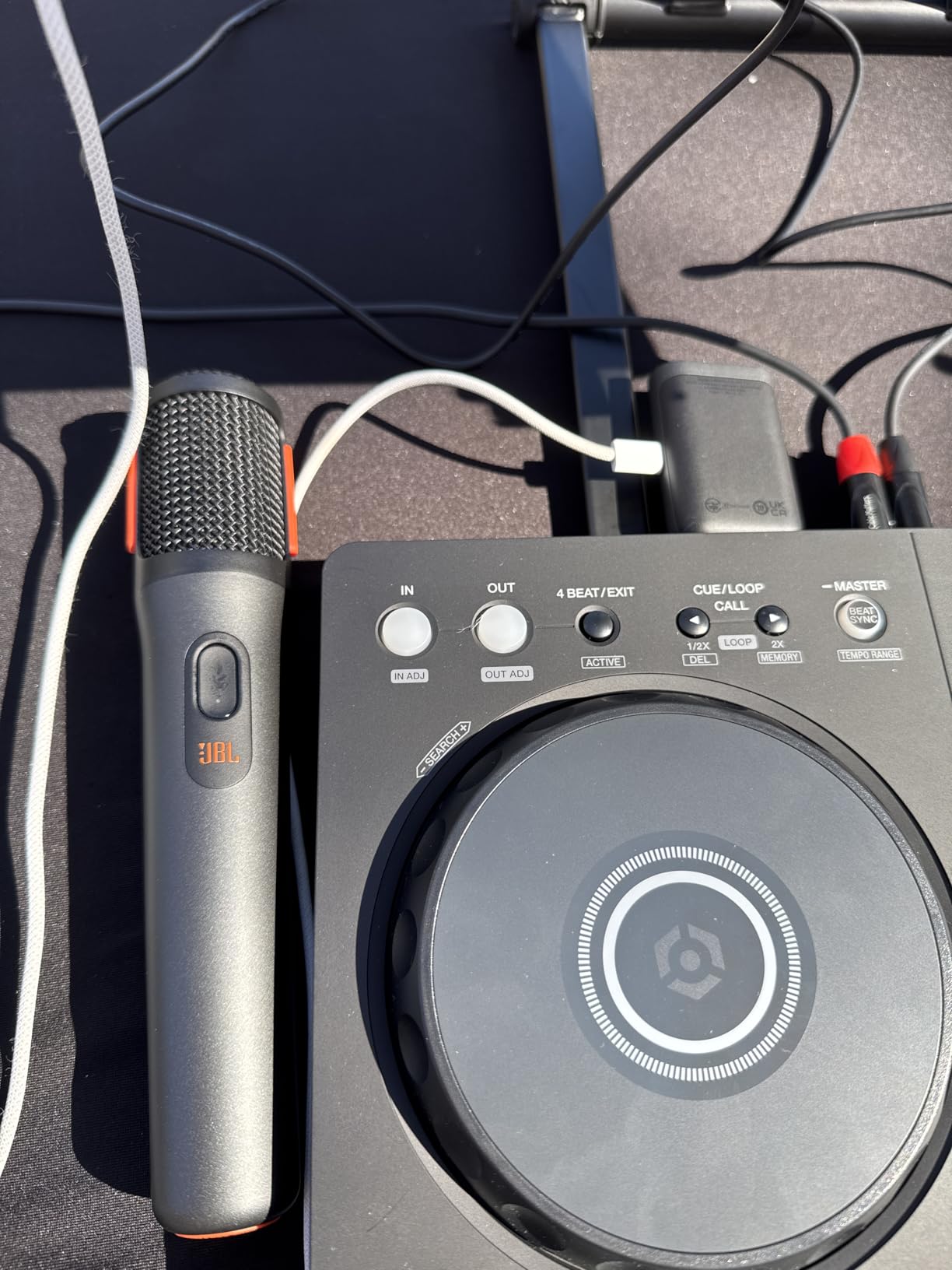 JBL PartyBox Wireless Mic - 2X Digital Wireless Microphones, Rechargeable Battery (20hrs - 700mAh), Clear Voice, Crisp Sound, Stable 2.4GHz Connection, Compatible with All PartyBox Speakers (Black) customer photo 1