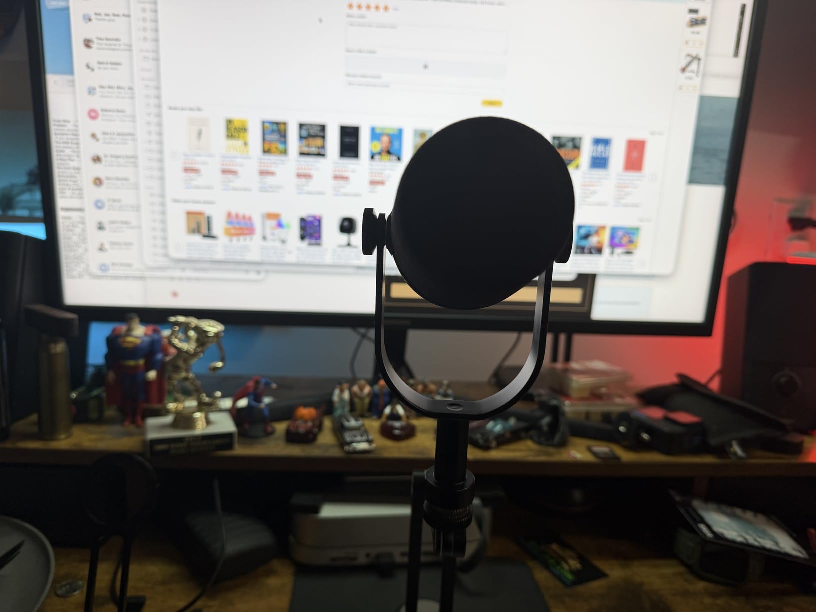 Shure MV7+ Podcast Dynamic Microphone - OBS Certified, Enhanced Audio, LED Panel, USB-C & XLR Outputs, Auto Level Mode, Digital Pop Filter, Reverb Effects - for Podcasting, Streaming, Recording, Black customer photo 2