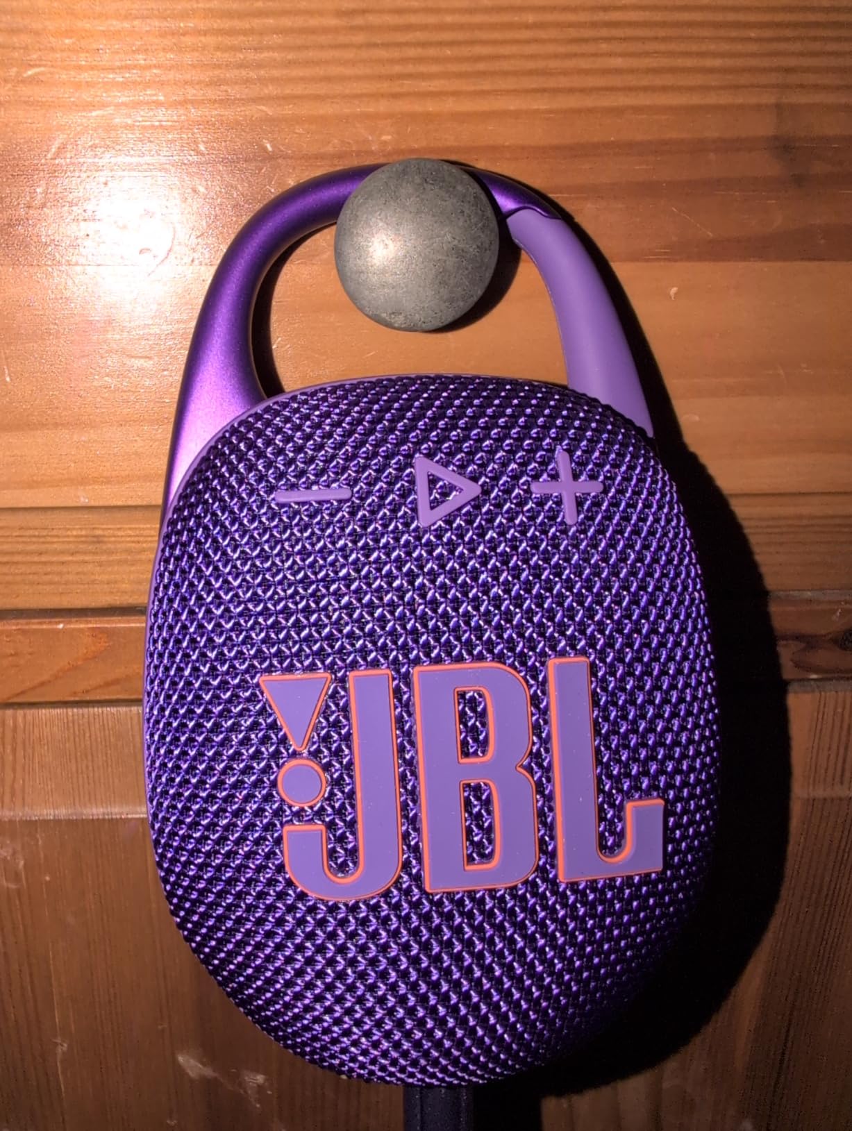 JBL Clip 5 - Ultra-Portable, Waterproof & Dustproof Bluetooth Speaker, Big JBL Pro Sound with Punchy bass, Integrated Carabiner, Up to 12 Hours of Playtime, Made in Part with Recycled Materials customer photo 2