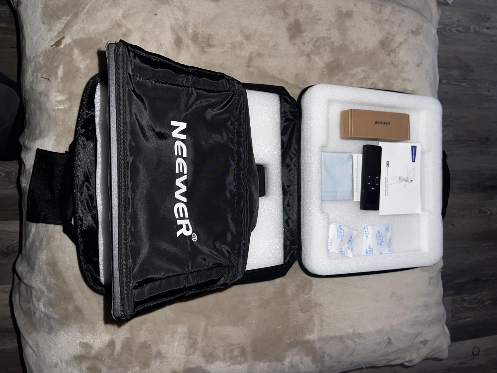 NEEWER Basics X12B Aluminum Alloy Teleprompter 12