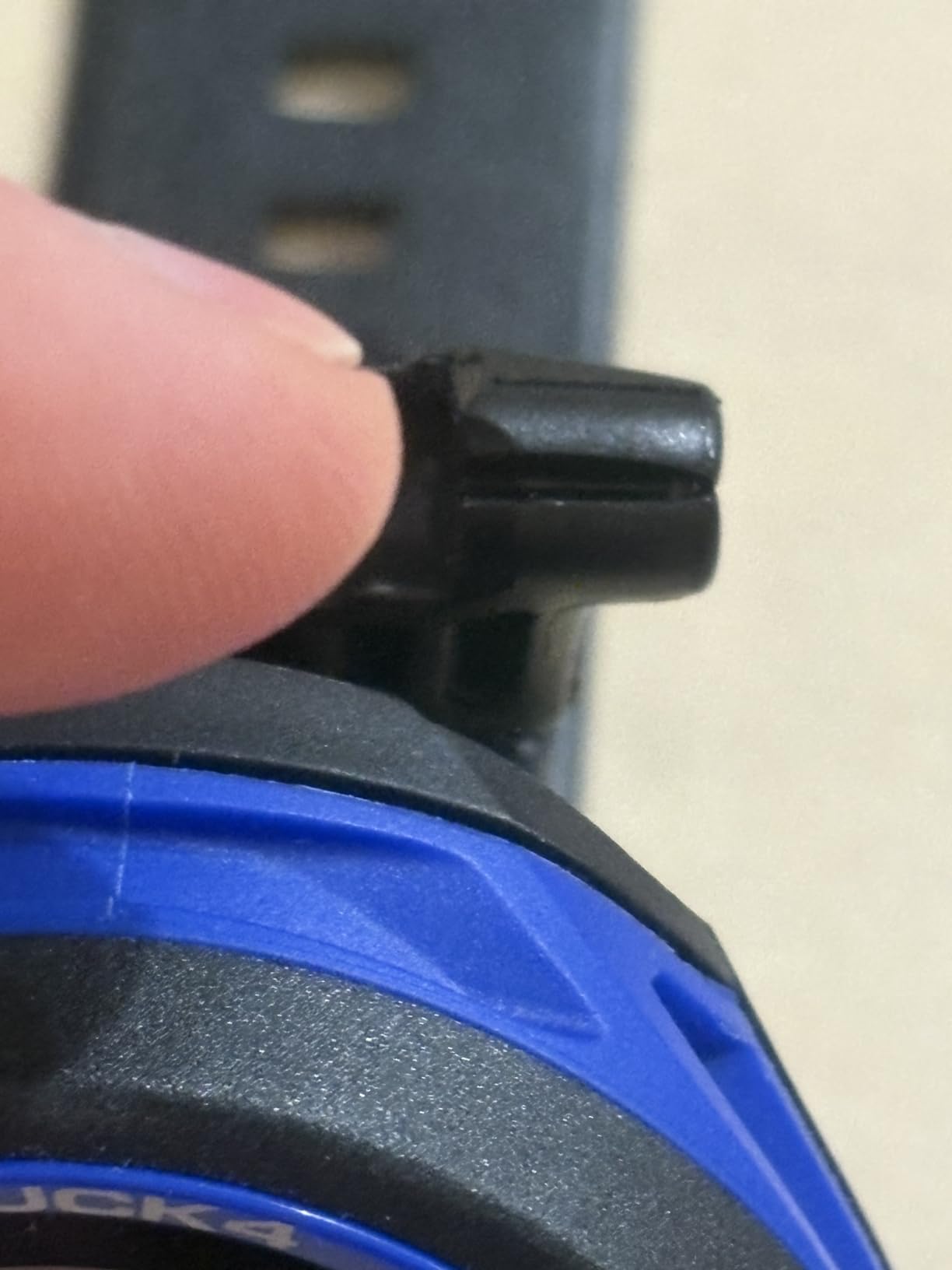 Mares Puck 4 Wrist Dive Computer | Entry-Level Watch-Style One Button Control Underwater Scuba Diving Computer, Black/Blue customer photo 2