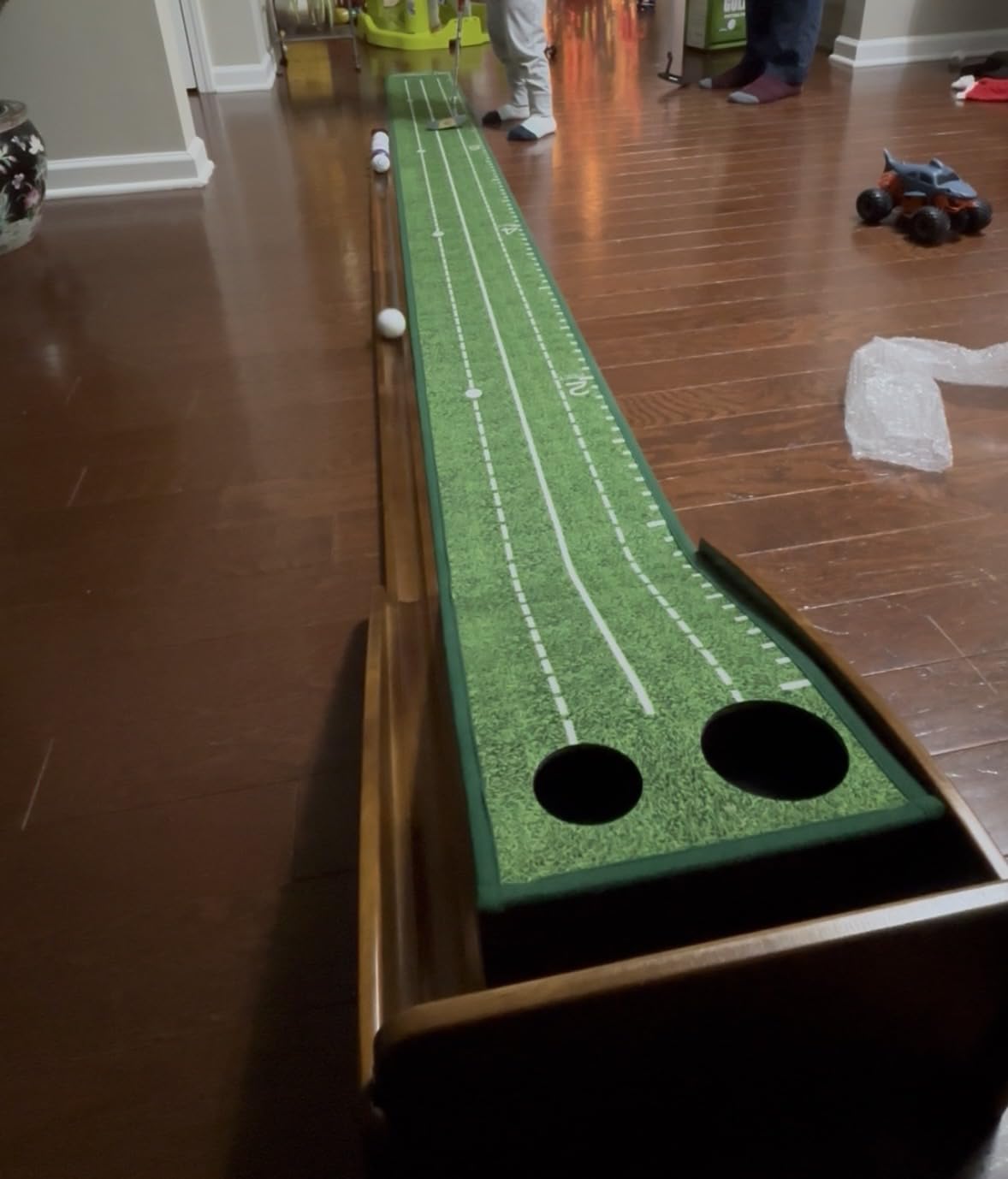 Putting Green Putting matt for Indoors Golf Putting Mat - Indoor Putting with Ball. Putting matt for Golf Practice, Portable and Easy to Clean. Great Gift customer photo 1