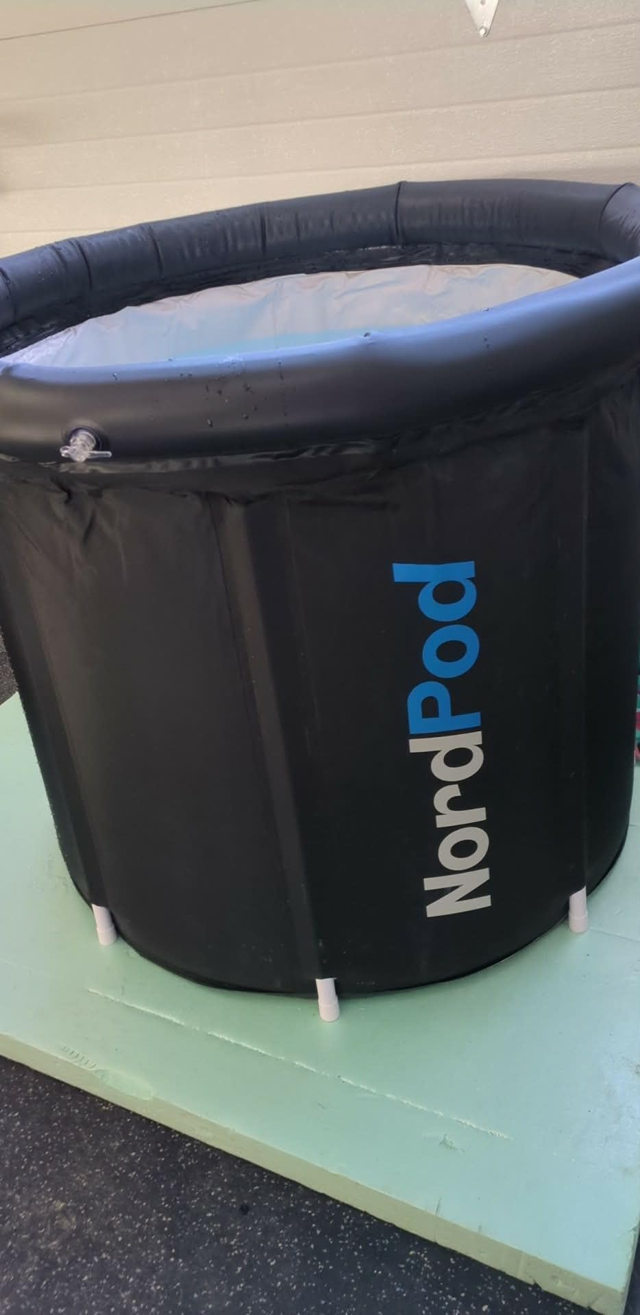 Lifepro NordPod Recovery Ice Tub - Portable Cold Plunge Tub for Ice Bath Recovery & Cold Water Therapy - Ice Bath Tub for Athletes - Indoor/Outdoor Cold Plunge Tub Outdoor with All-Weather Lid customer photo 1