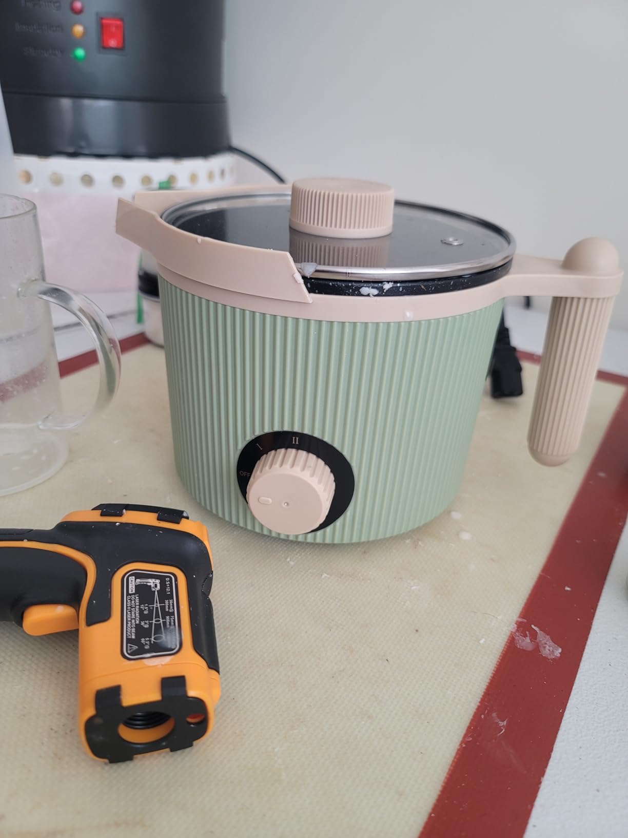 TOAUTO 3Lbs Green Wax Melting Pot Handheld Candle Melting Pot with Two Power Adjustment Easy Pouring Spout Non-Stick Coating for Candle DIY Hobbyist customer photo 1