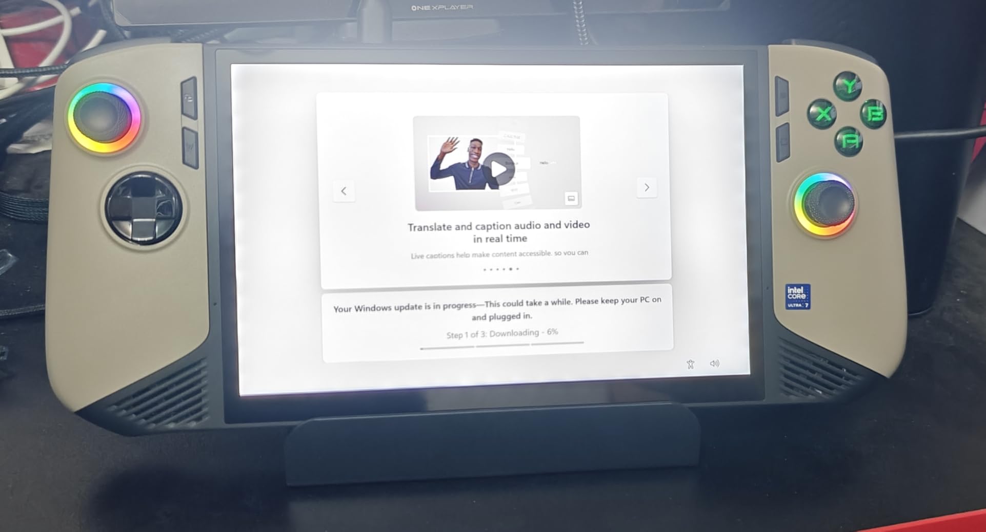 MSI Claw PC Gaming Handheld: Intel Ultra 7-155H, 7 inch FHD 120Hz Display, 16GB LPDDR5, 512GB NVMe SSD customer photo 2