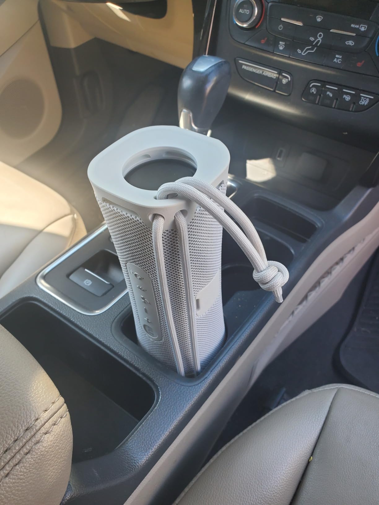 Sony ULT Field 1 Waterproof Portable Bluetooth Speaker, Enhanced Bass, 12h Battery, IP67 Rated Dustproof Shockproof Rustproof, Detachable Strap SRSULT10H, Forest Gray customer photo 1