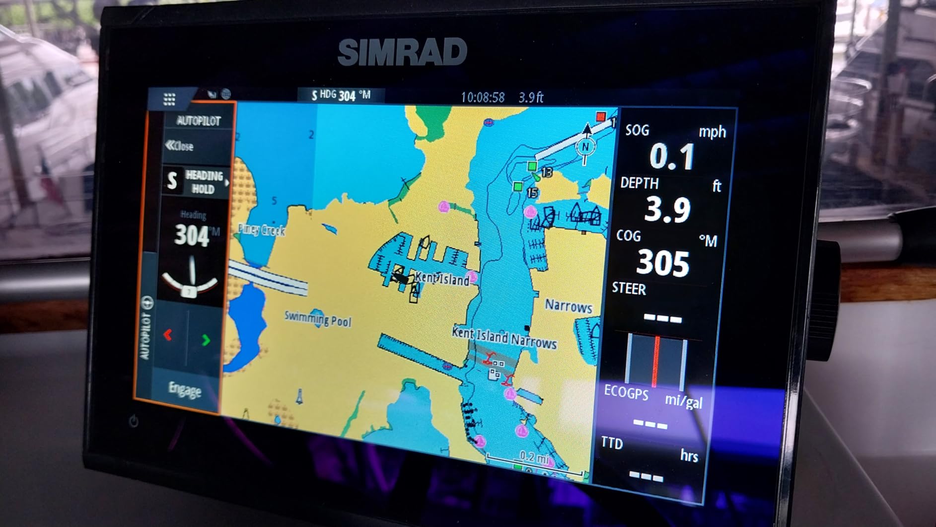 GO Chartplotter and Fish Finder, with Transducer and Radar Options, Preloaded C-MAP Discover Chart Card customer photo 2