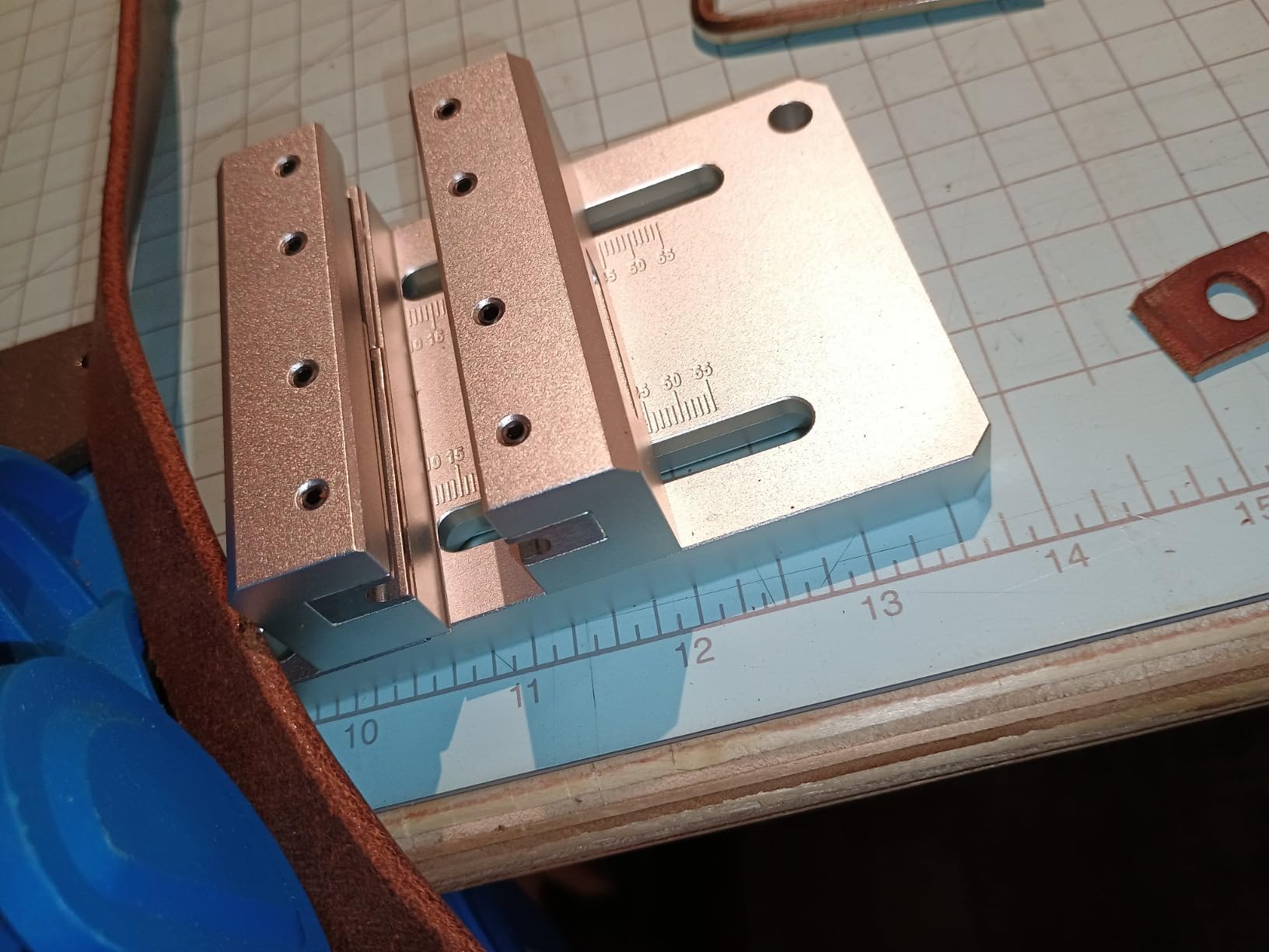 SiiRo Leather Edge Trimmer, Belt Side Leather Edger Tool, Desktop Leather Edge Strap Beveler Machine for DIY Leather Working(3.5-4.5mm) customer photo 2