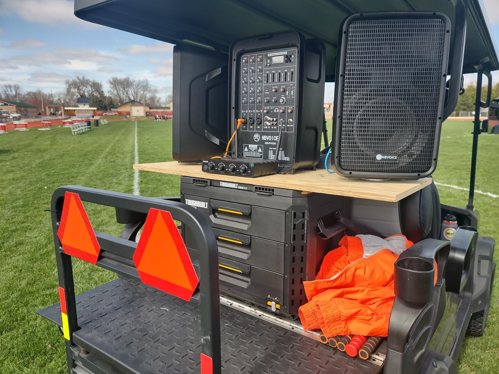 TONOR Wireless Microphone System, 4 * 10-Channel UHF Cordless Handheld Mic Set with Headset/Lavalier Lapel Mics, Bodypack Transmitter, Receiver, 60 m/200ft Range for Karaoke Singing Church PA Speaker customer photo 1