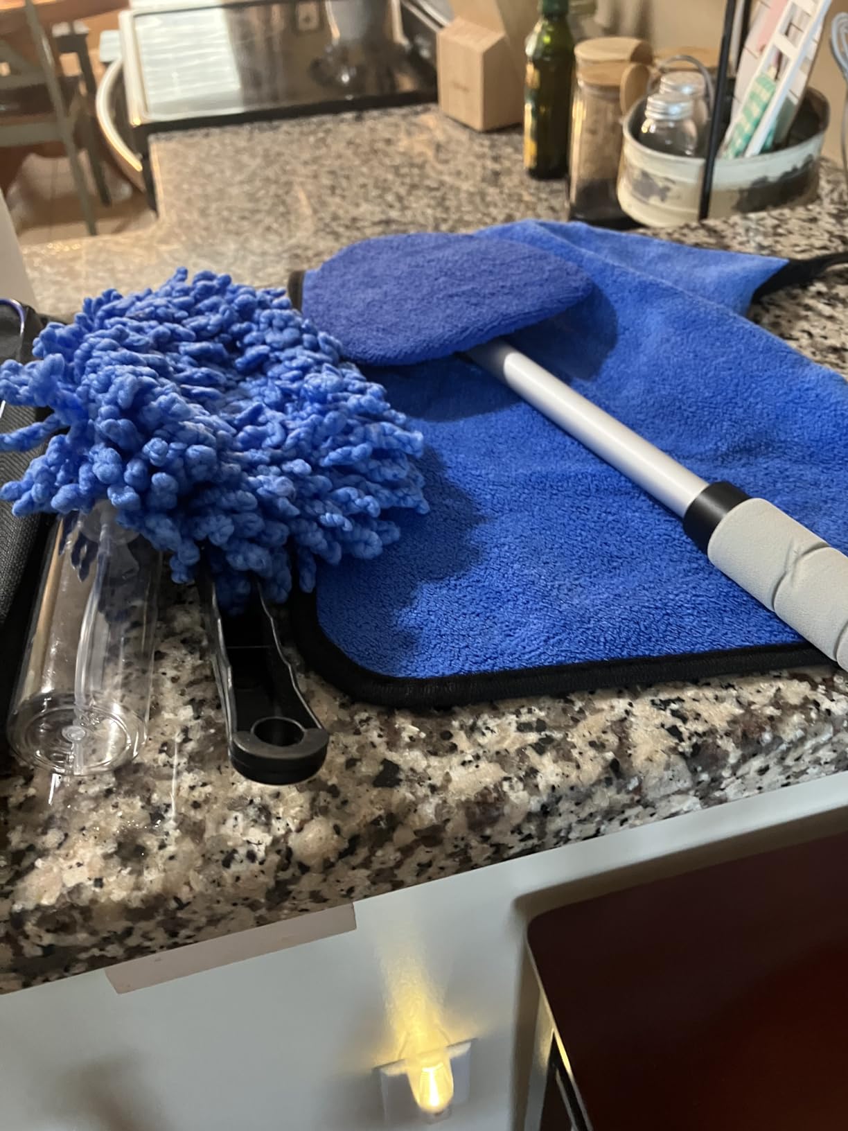 17pcs Car Detailing Kit Interior Cleaner, Car Interior Cleaning Kit with Handheld Car Vacuum, Car Detailing Brushes, Windshield Cleaning Tool, Car Cleaning Supplies, Car Accessories for Men, Women customer photo 2