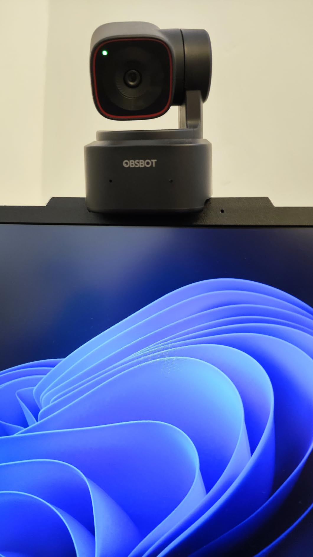 OBSBOT Tiny 2 Lite 4K Webcam for PC, AI Tracking PTZ Streaming Camera with 1/2