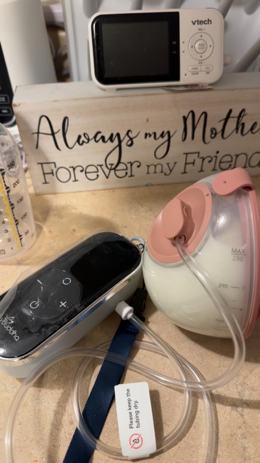 Momcozy Breast Pump V1 Pro Hospital-Grade, Hands-Free & Portable Wearable Pump, Upgraded Electric Pump with 3 Fine-Tuned Rhythms|15 Levels, Come with Leak-Proof DoubleFit Flange, Cozy Red customer photo 2