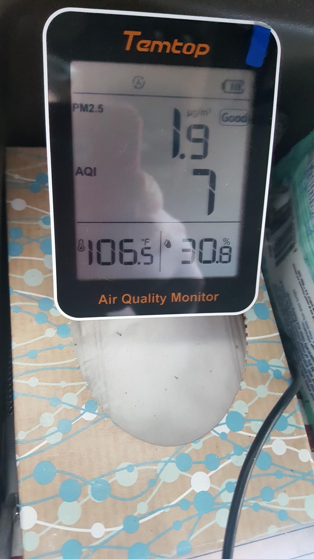 Temtop Smart Air Quality Monitor - Indoor Air Quality Meter with PM2.5, AQI, Temperature and Humidity Detector for Home, Office or School, App Connectivity, OTA Updates, 60-Day Battery Life customer photo 1