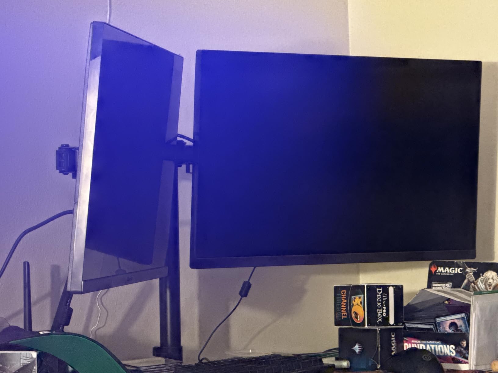 LG 27GS50F-B 27-inch FHD (1920 x 1080) Ultragear Gaming Monitor with 180Hz, 1ms MBR, HDR10, AMD FreeSync, HDMI, DisplayPort, 3-Side Virtually Borderless Design customer photo 1