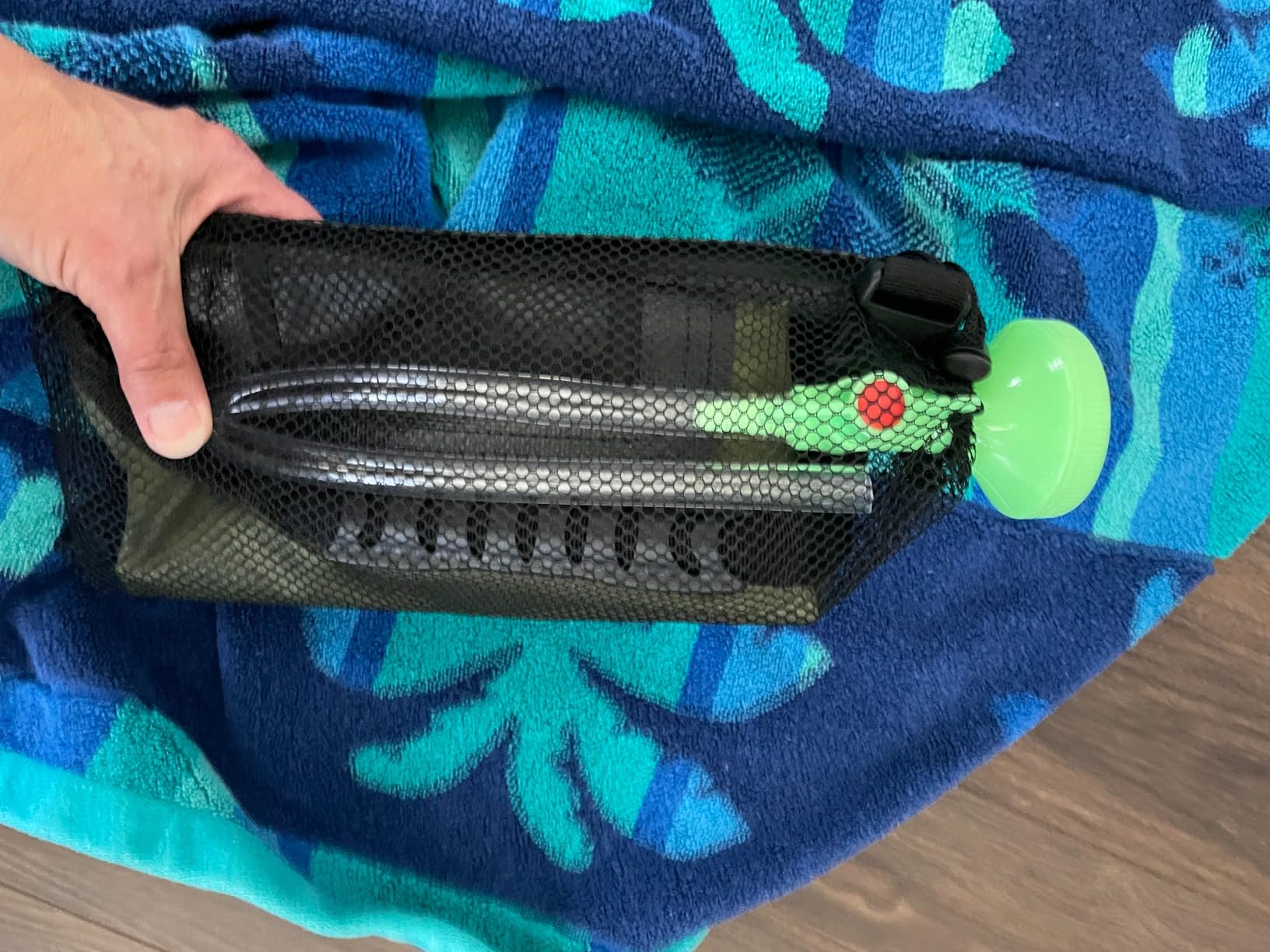 Solar Portable Shower Bag, 5 Gal/20L Solar Heating Outdoor Camping Shower Bag with On-Off Switchable Shower Head&Removable Hose Suitable for Camping, Hiking, Travel, Beach Swimming customer photo 1